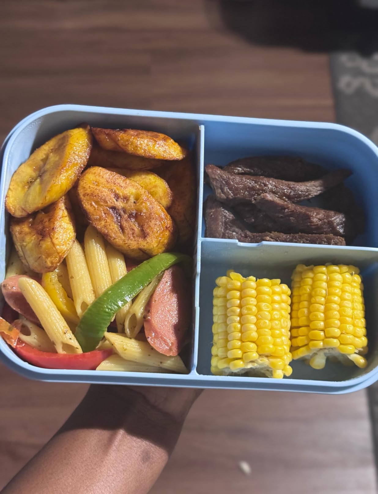 MISS BIG® Bento Lunch Box for Adults & Kids, 1900ml, 3 Compartments, White customer photo 1