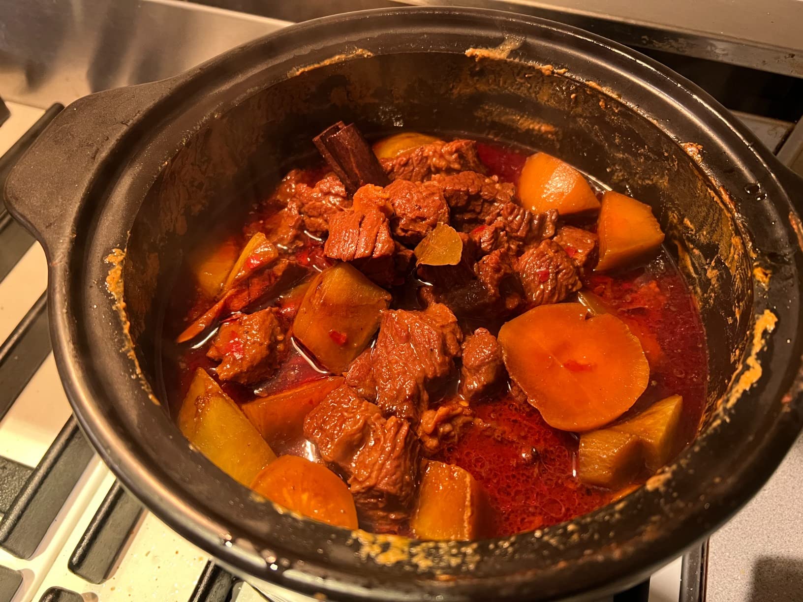 Heavy Duty Claypot - Replaces both a dutch oven and stock pot (4.5 Quart) customer photo 1