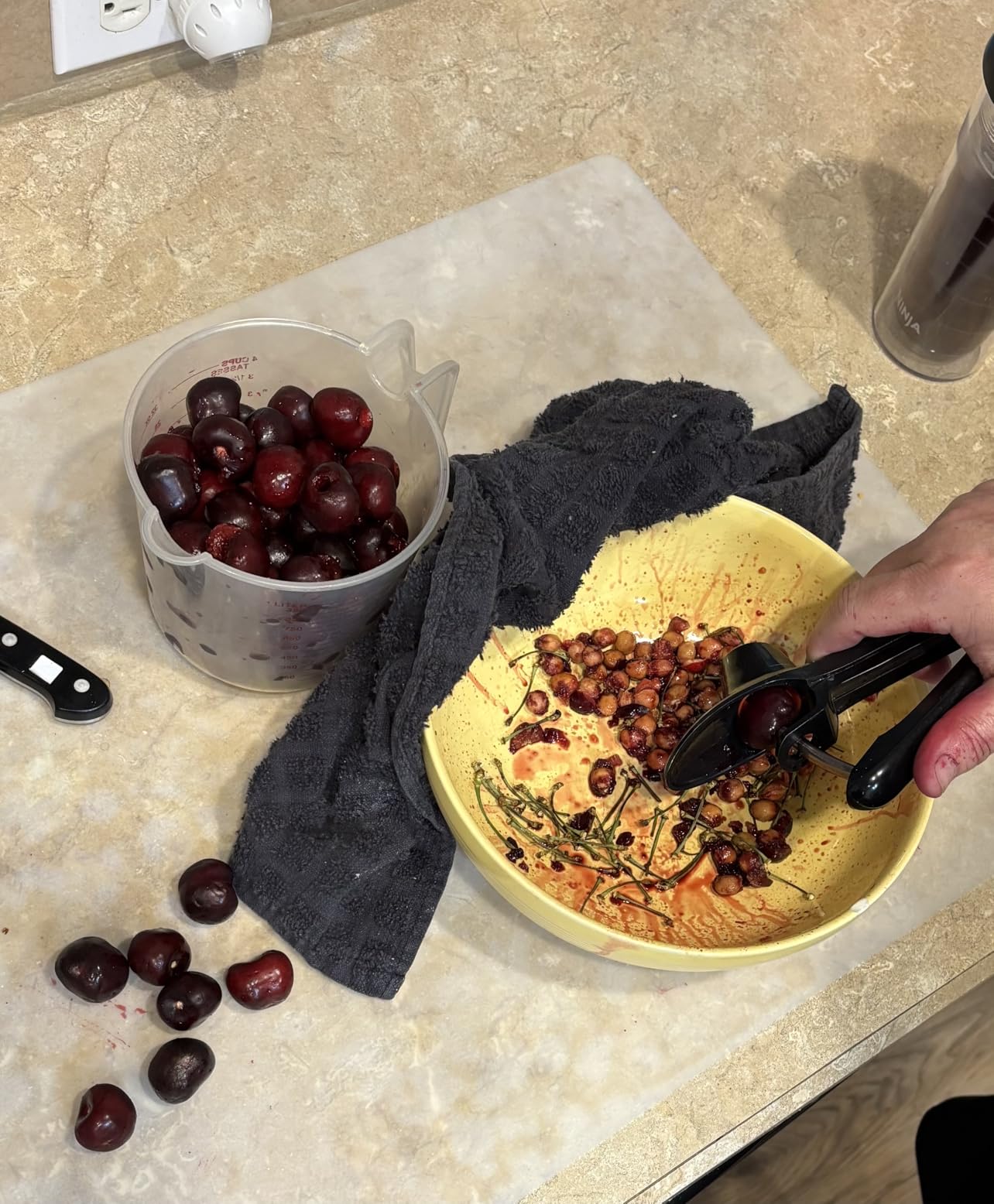Cherry Pitter - Ordekcity Stainless Steel Cherries Corer Pitter Tool with Hand-held Push Design, Save Time & Space for Making Cherry Jam with Lock Design(Black) customer photo 1