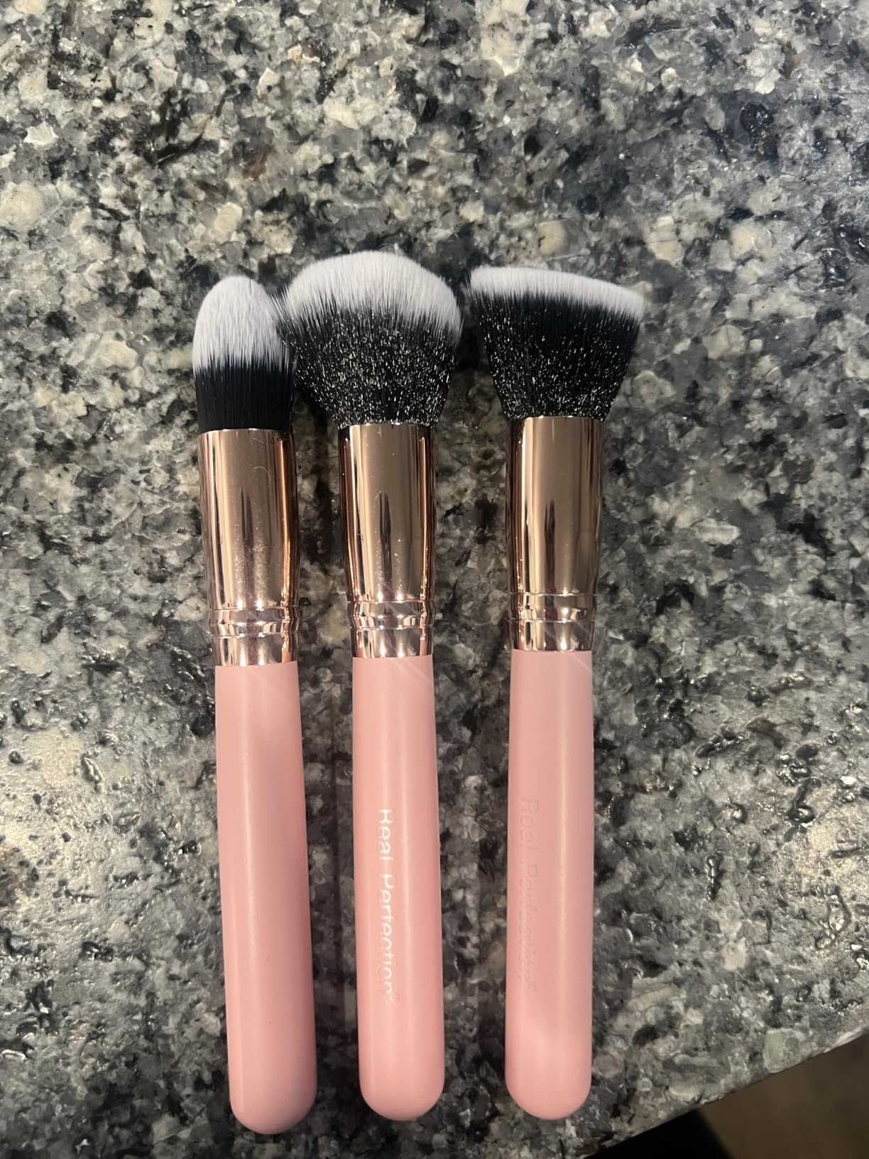 Real Perfection Makeup Brush Set 16 Pcs with 1 Eyebrow Razor Premium Synthetic Foundation Powder Concealers Eyeshadow Blush Makeup Brushes Make up Brushes Kit (Pink) customer photo 1