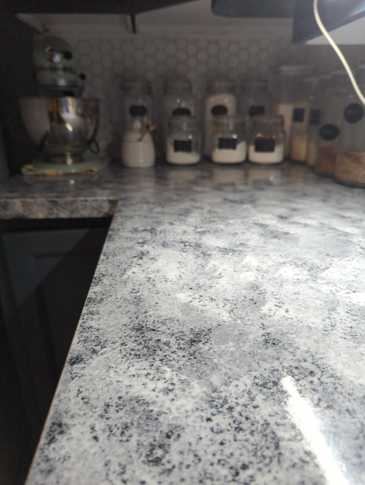 Giani Granite Countertop Paint Kit 2.0 Epoxy Topcoat (White Diamond) customer photo 1