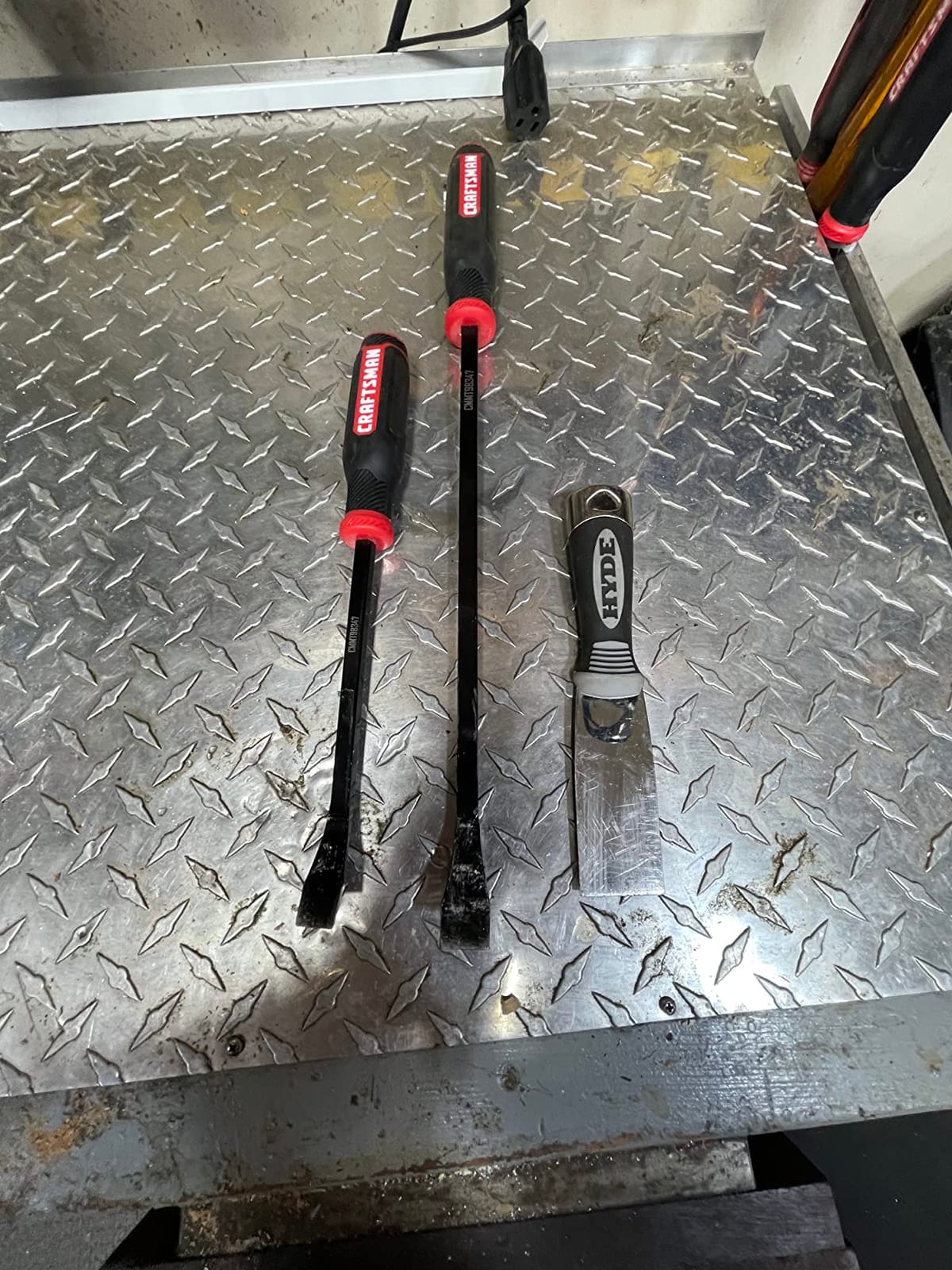 CRAFTSMAN Utility Pry Bar Set, 3 Piece, Includes 12”, 18” & 24” (CMMT98347) customer photo 2