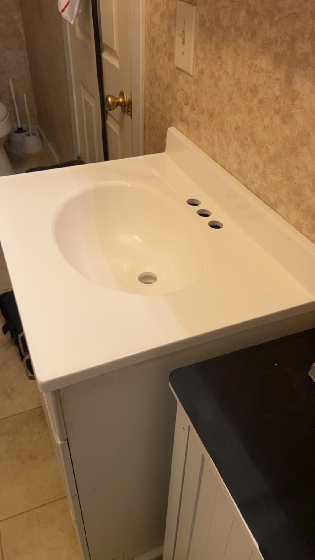 Fine Fixtures Cultured Marble Composite Bathroom Sink Top - Fits Standard 24” Vanity | Elegant and Durable Bathroom Sinks for Modern Homes - Upgrade Your Space - Perfect for Any Bathroom Design customer photo 1