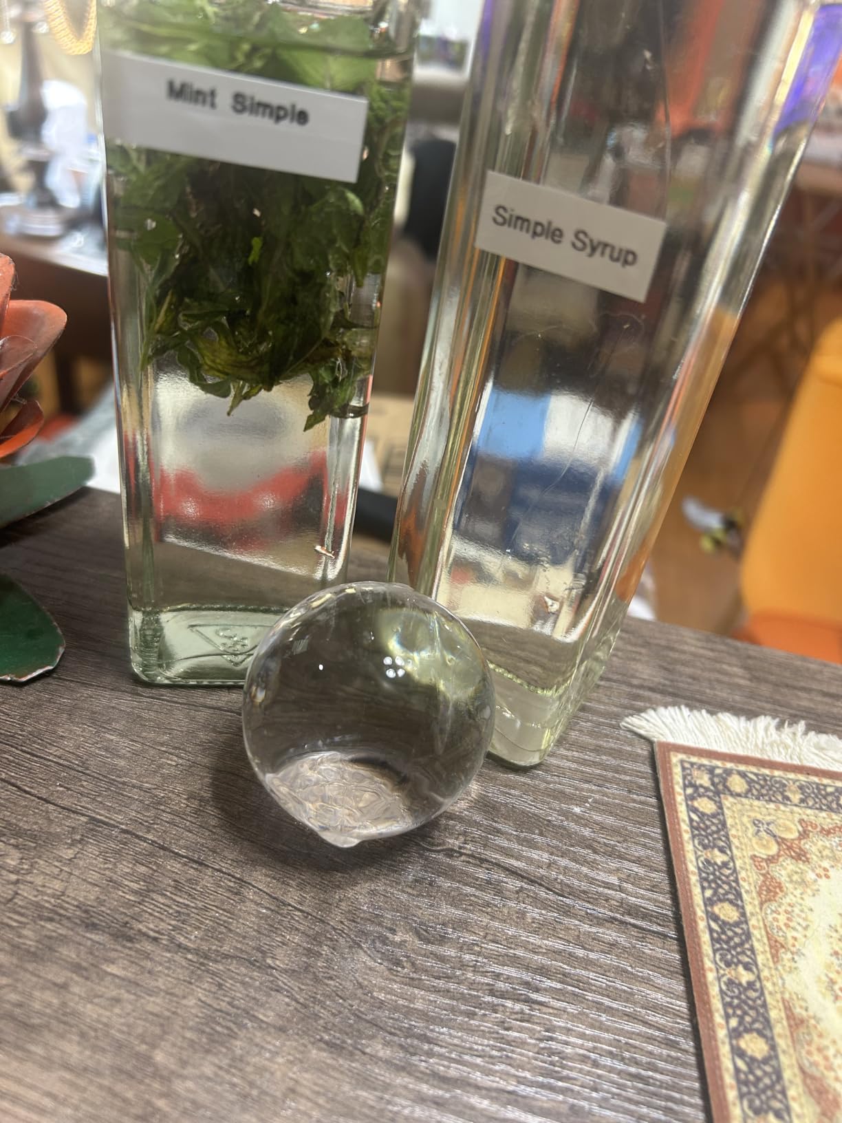 TINANA Upgrade 2 Inch Clear Ice Cube Tray Make 8 Large Square Crystal Ice Cube Maker for Cocktail, Whiskey & Bourbon Drinks, Gifts for Men customer photo 1
