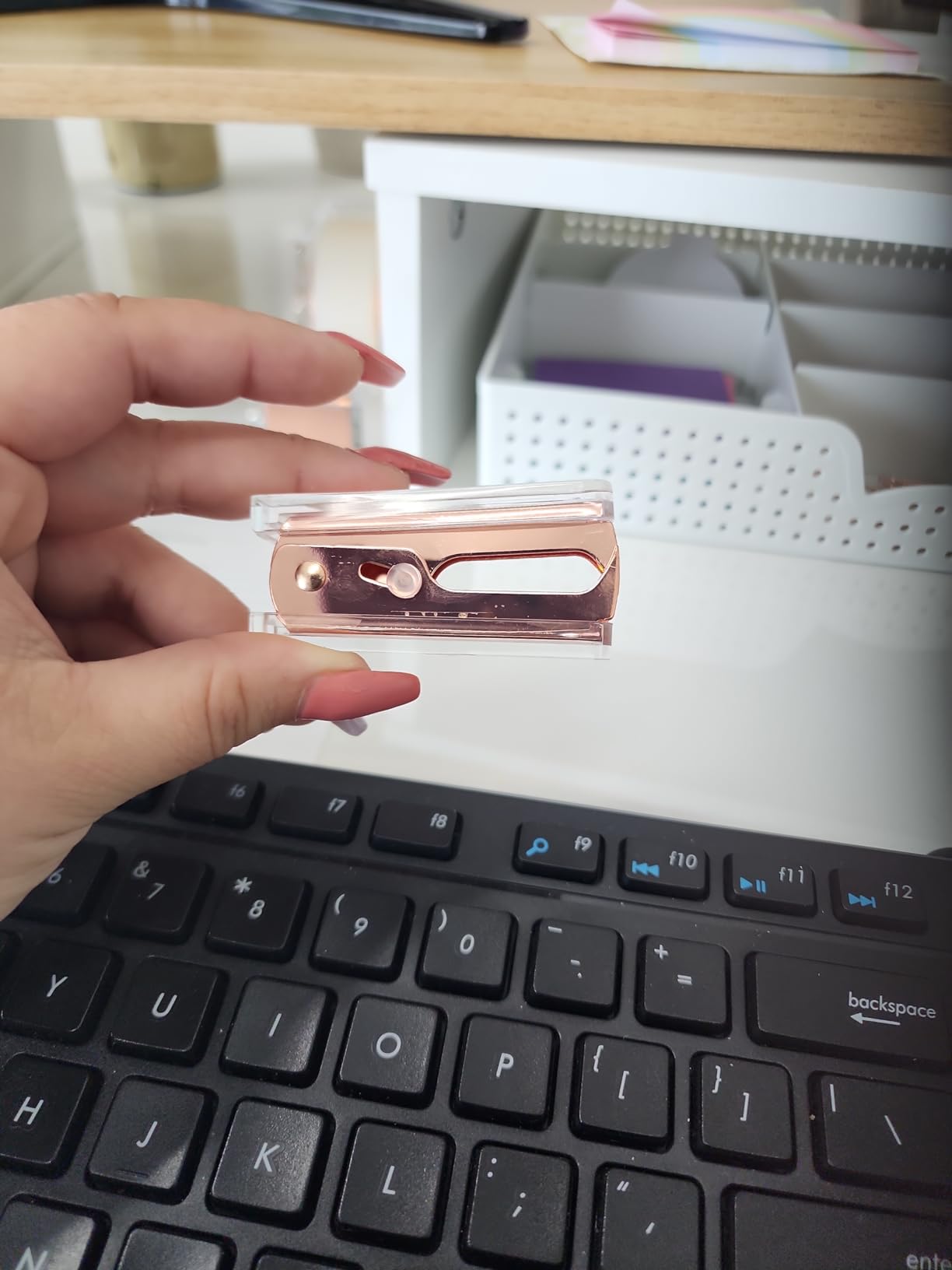 Famassi Rose Gold Desk Accessories，Office Supplies Set Acrylic Stapler Set Staple Remover, Tape Holder, 2 Ballpoint Pen, Scissor, Binder/Paper Clips and 1000pcs Staples. customer photo 1