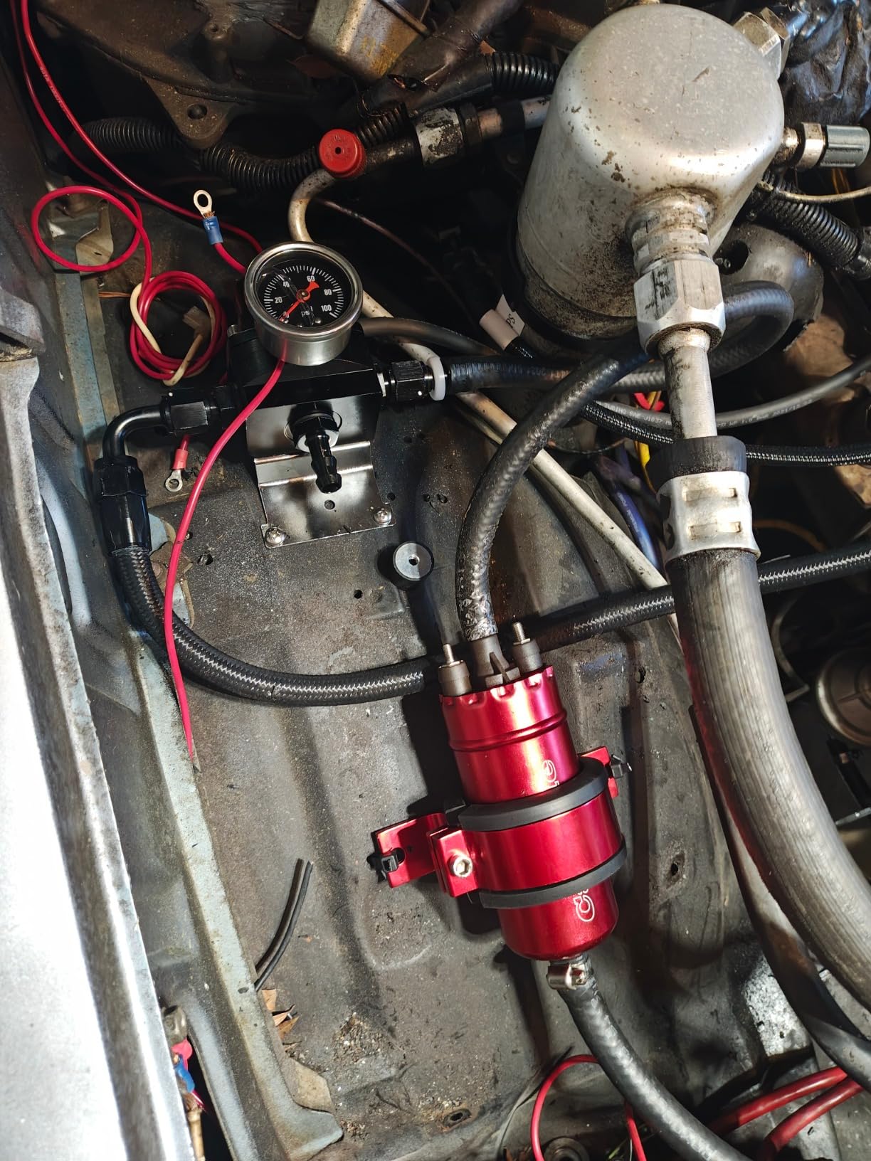 CarBole External In-Line Fuel Pump: 116 PSI High Pressure Universal 12V Electric Pump for Fuel Injection Systems, Replacement for 0580464070 With Mounting Bracket Clamp (Red) customer photo 2