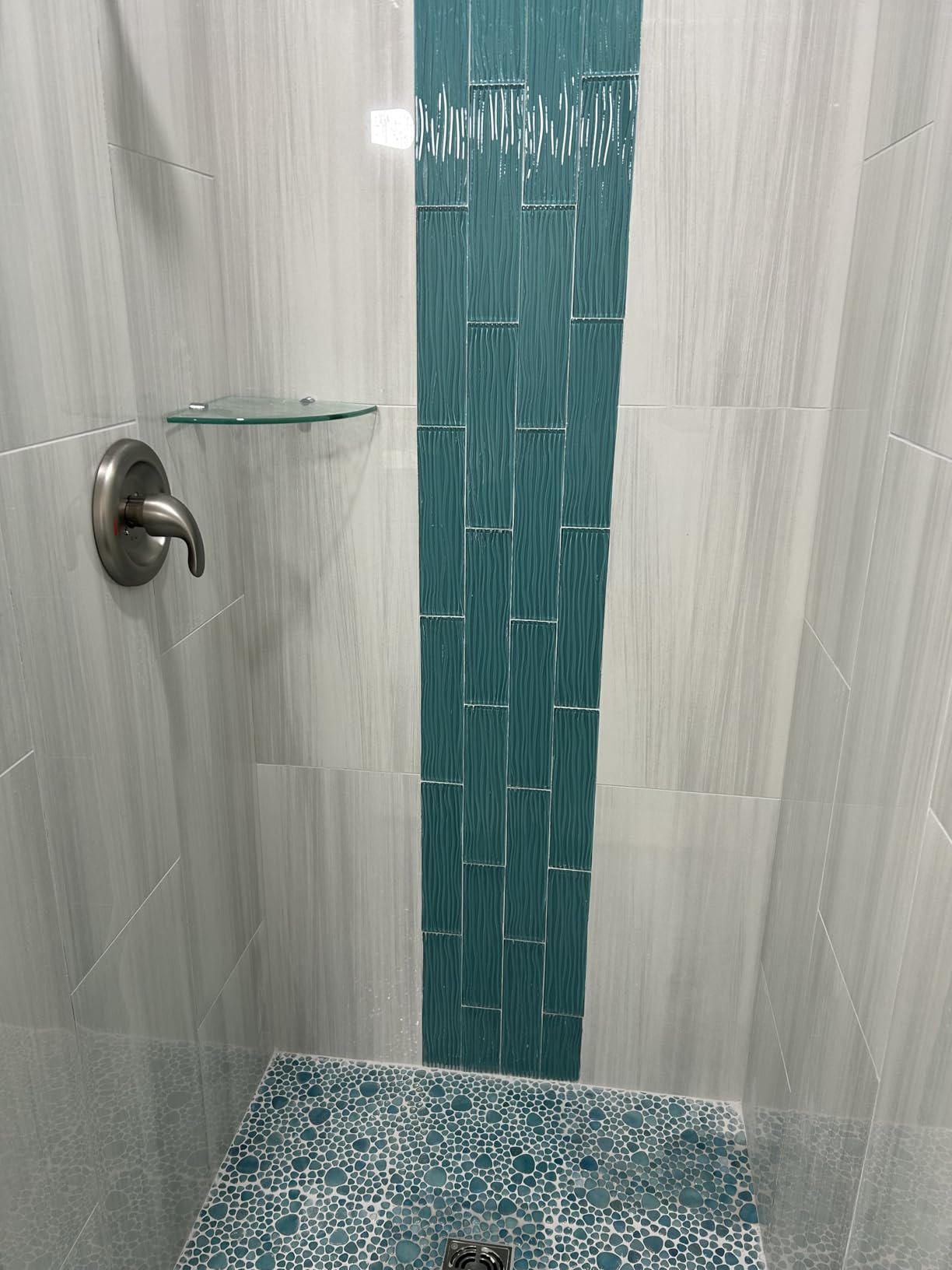 Lovdeco Light Green Water Wave Glass Subway Tile, 3 x 12 Inch, 4 Sq Ft, Backsplash for Bathroom Kitchen Wall, 16-Pack customer photo 1