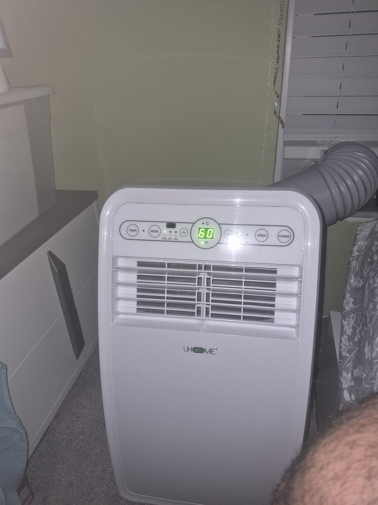 Uhome Portable Air Conditioner, 8000 BTU Compact AC Unit with Cooling, Dehumidifier, Fan, Remote Control and Window Mount Kit Included, White customer photo 2