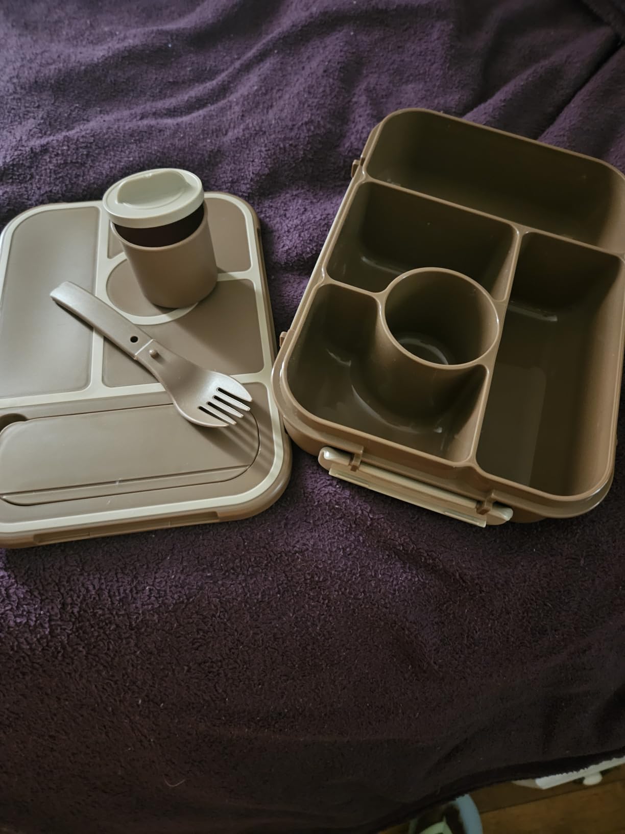 Amathley Bento Box Adult Lunch Box Kids,Lunch Containers for Adults/Kids/Toddler,5 Compartments Bento Lunch Box with Sauce Vontainers,Microwave & Dishwasher & Freezer Safe,BPA-Free (White) customer photo 1