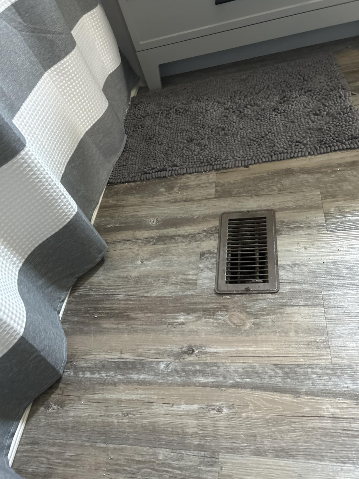 Art3d Wood Texture Peel and Stick Vinyl Floor Planks, 36-Pack, Old Wood customer photo 1