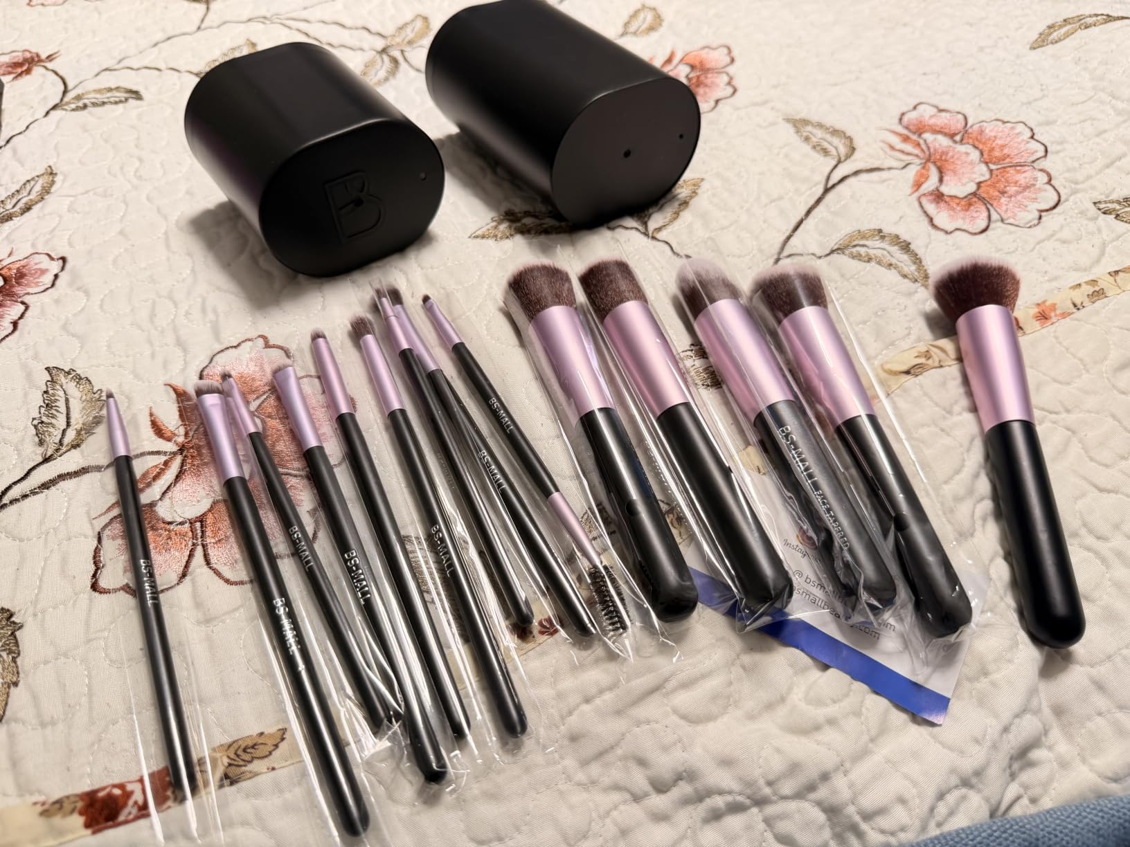 BS-MALL Makeup Brushes Premium Synthetic Foundation Powder Concealers Eye Shadows 14 Pcs Purple for Makeup Beginner or Professional with Travel Case customer photo 2