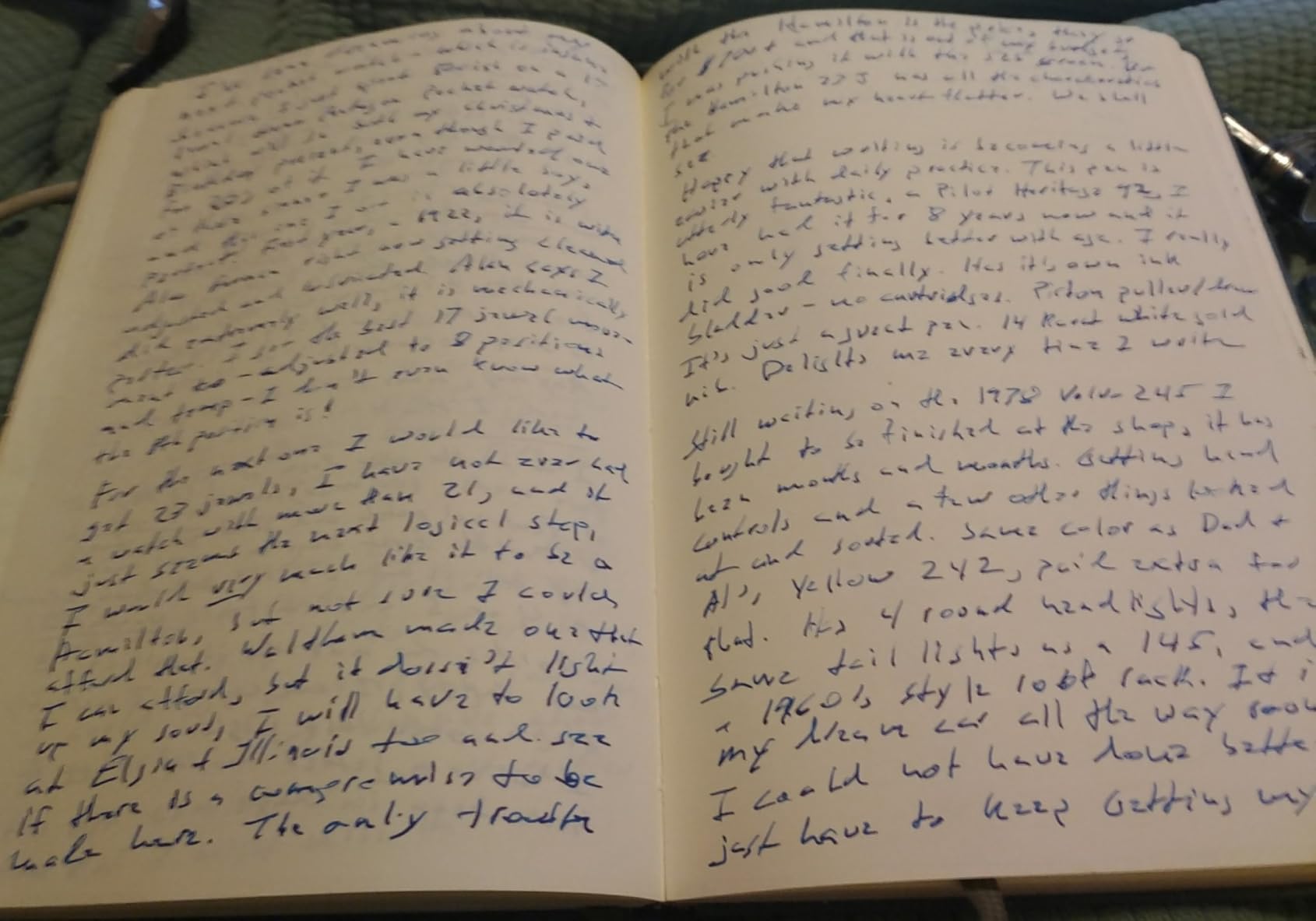 LEUCHTTURM1917 - Notebook Hardcover Medium A5-251 Numbered Pages for Writing and Journaling (Forest Green, Dotted) customer photo 1