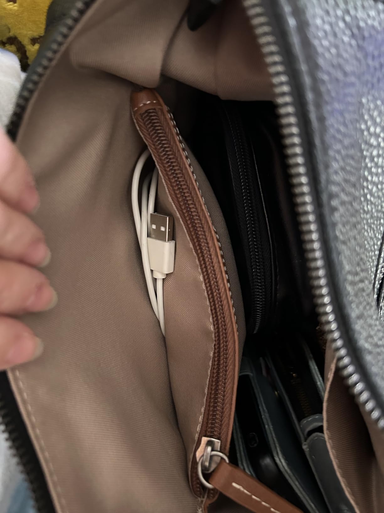 The Sak Sequoia Leather Hobo Bag - Large Slouchy Shoulder Purse, Zip Pocket customer photo 1