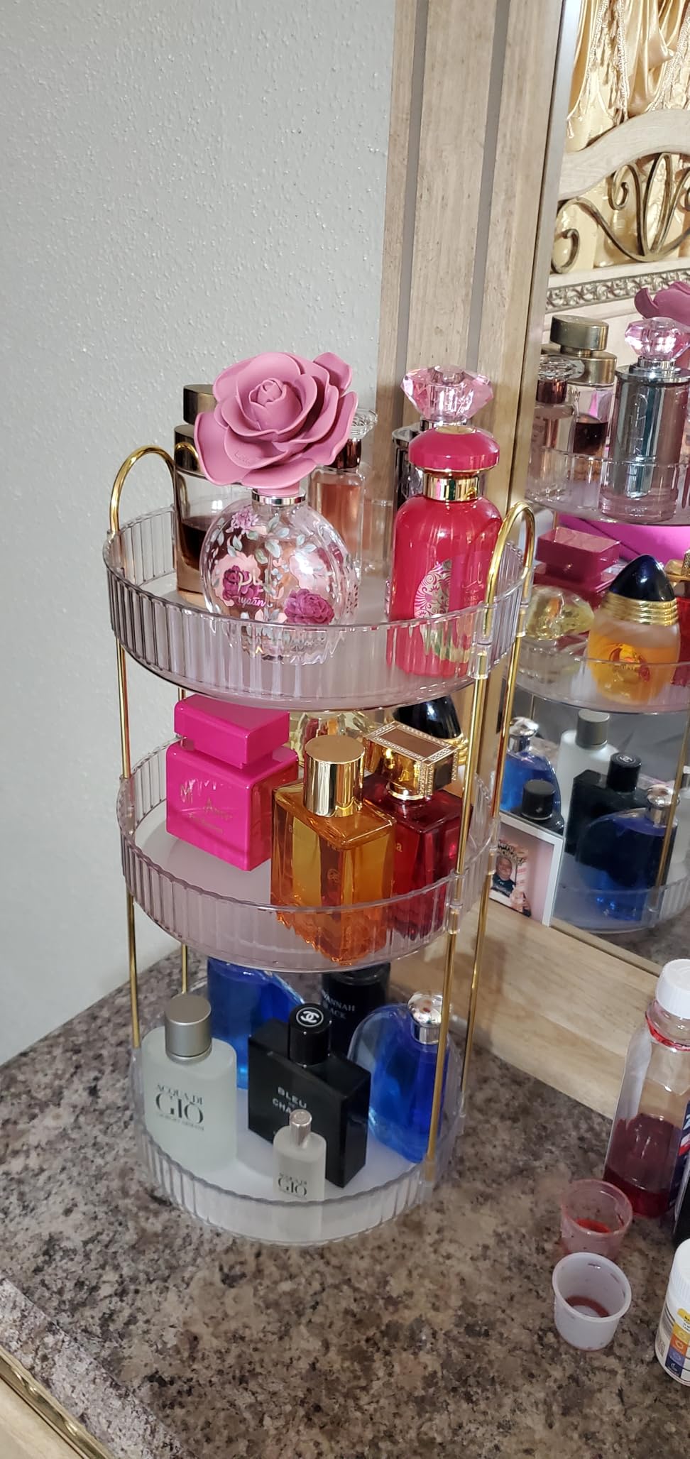 shuang qing Rotating Makeup Organizer for Vanity, Large Capacity Skincare Perfume Storage, Bathroom Counter Organizer, 360 Spinning Cosmetic Dresser Countertop Organizers (Clear, 3 Tier) customer photo 2