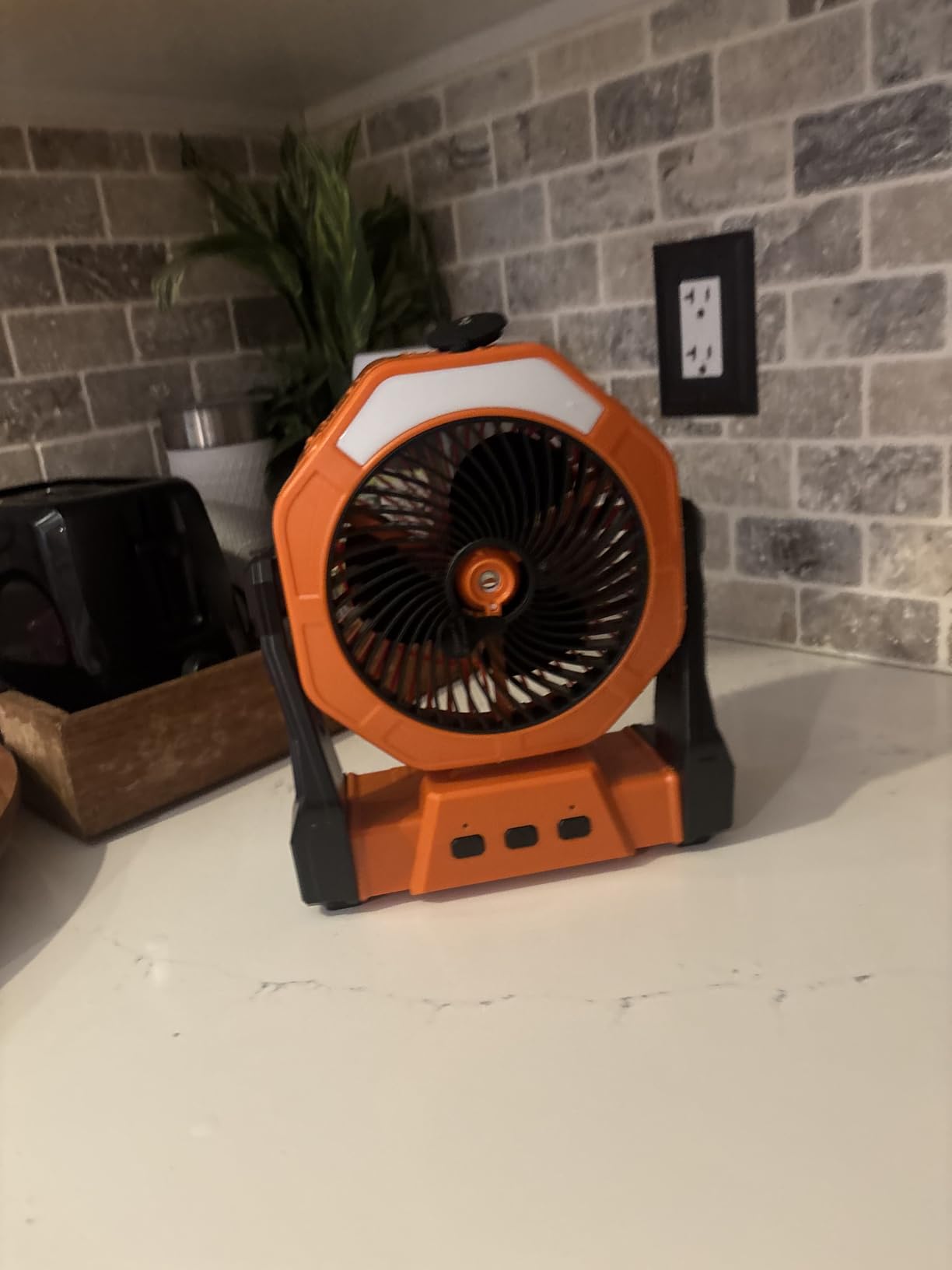 Ausic Portable Misting Fan, Outdoor Rechargeable Fan, LED Light, Hook, 35H customer photo 2