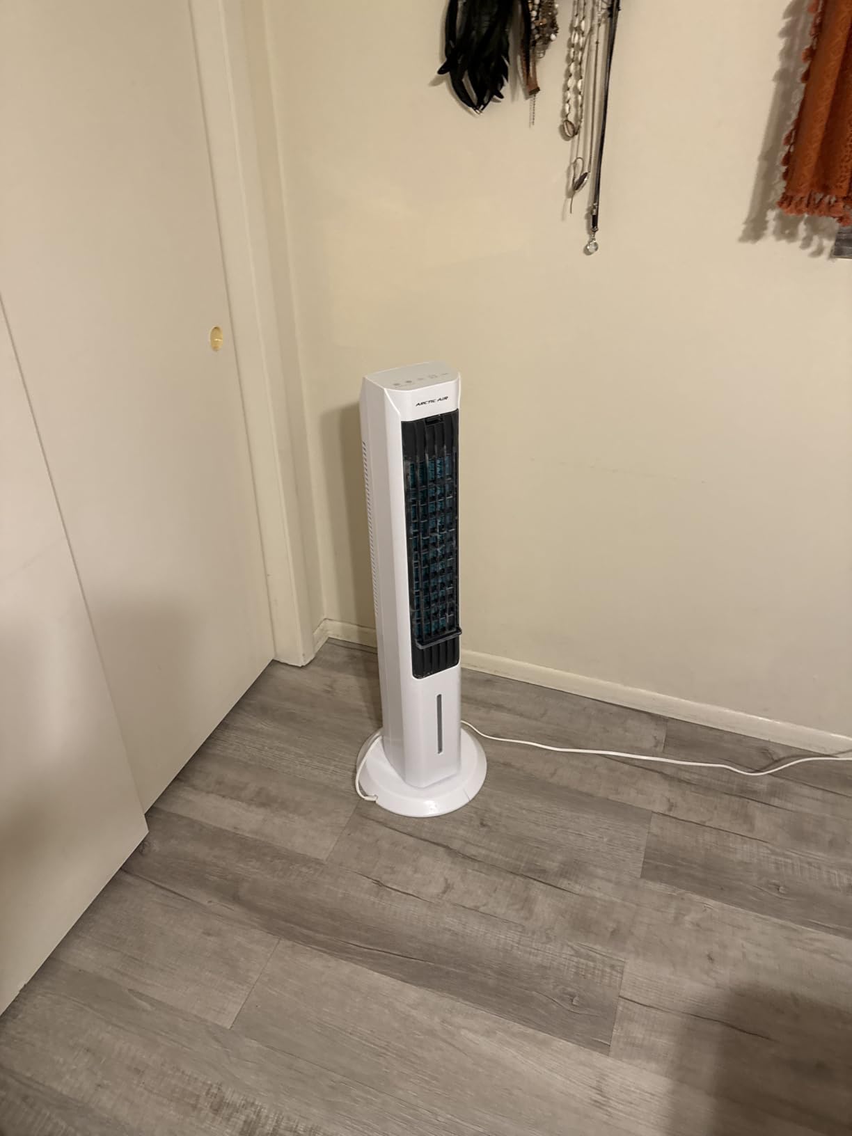 Arctic Air Tower+ Indoor Evaporative Cooler with Oscillating and Quiet Fan Function, Auto-Off Timer, 4 Fan Speeds, LED Night Light, 16-Hour Cooling, Fan for Bedroom, Living Room, Office & More,White customer photo 2