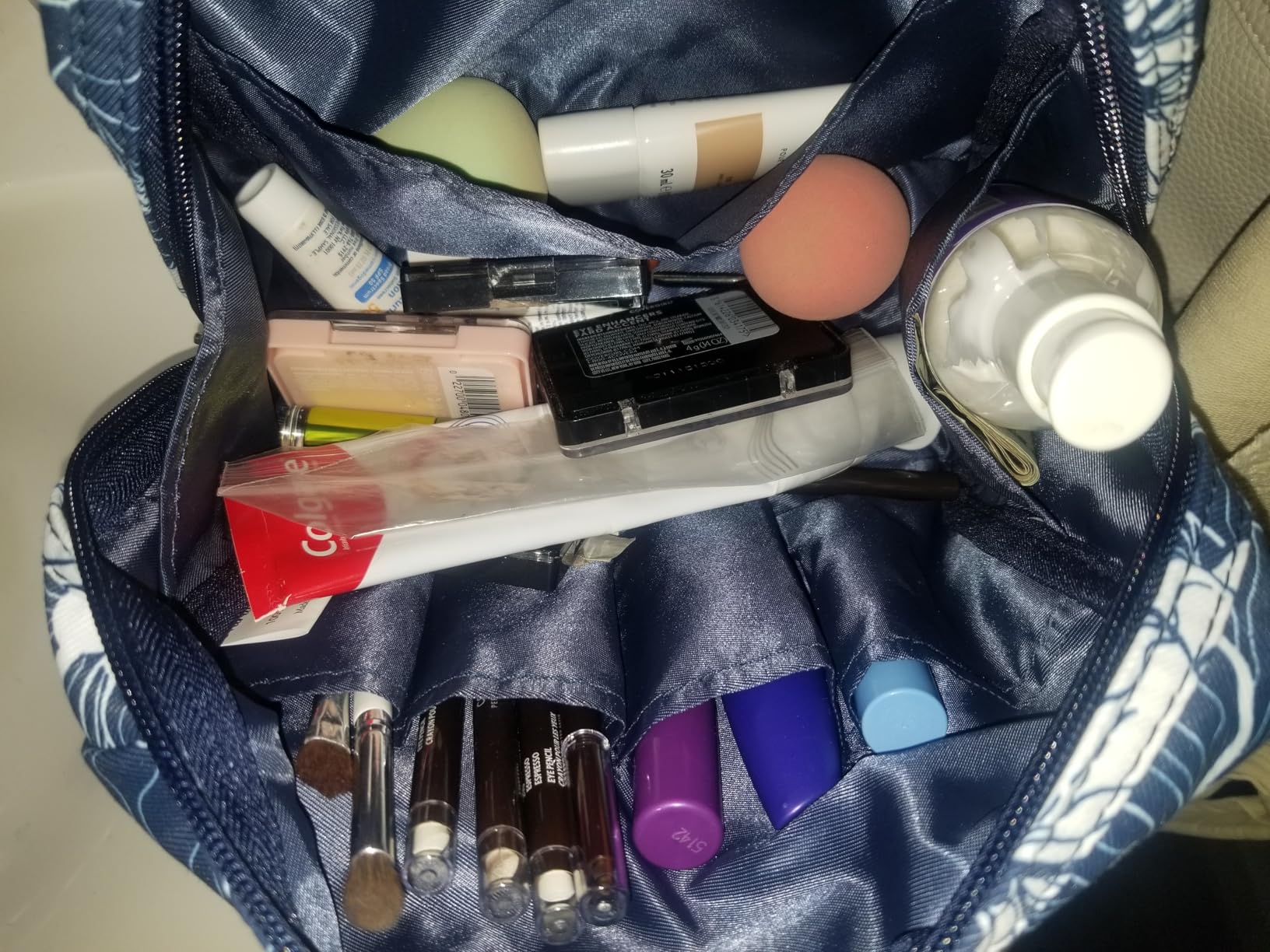Narwey Makeup Bag Travel Toiletry Bag, Cosmetic Bag for Women Girls customer photo 2
