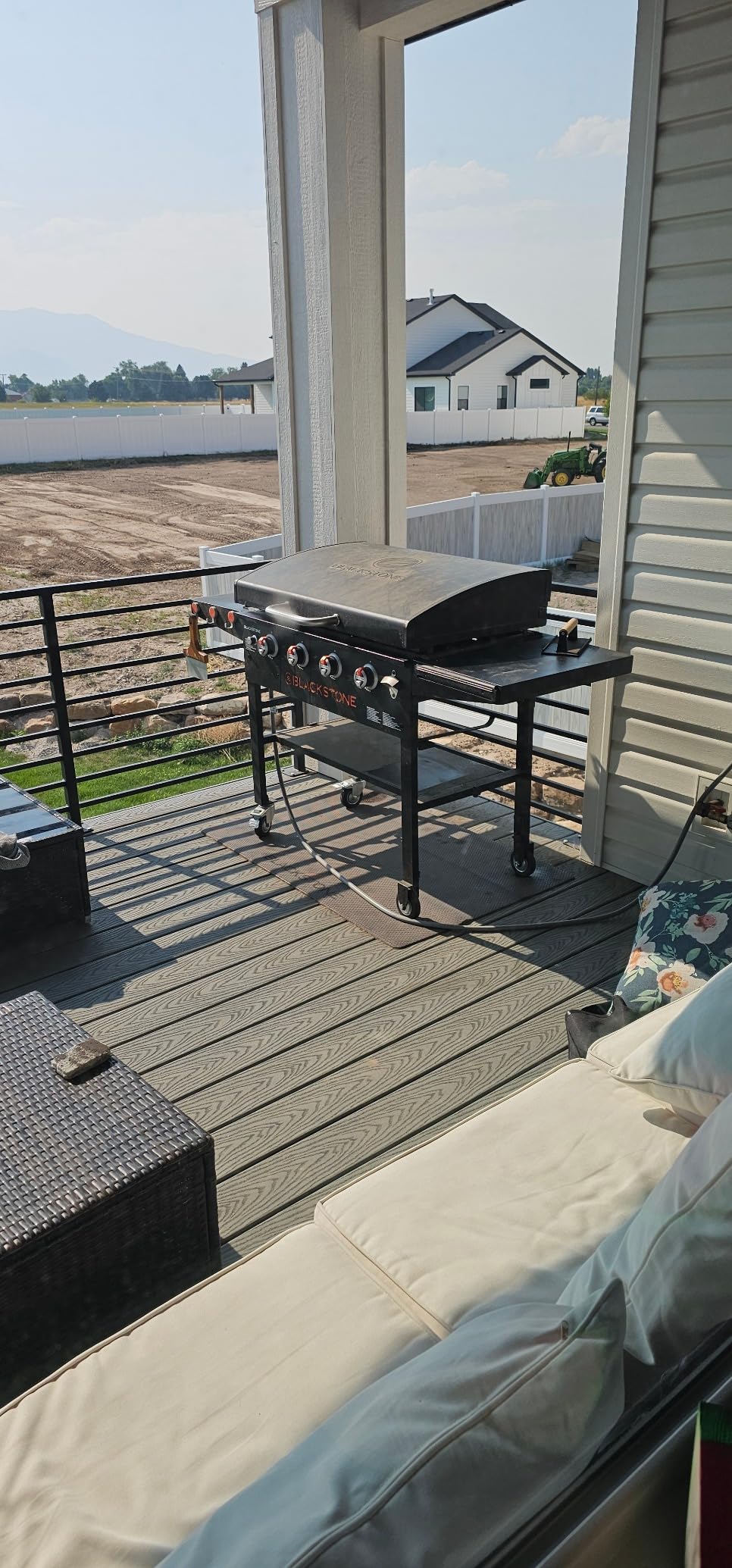 SHINESTAR Griddle Cover for Blackstone 36 Inch Griddle Without Hood, Heavy Duty Waterproof Flat Top Gas Grill Cover with Click-Close Straps, UV-Resistant BBQ Cover for More 4-Burner Griddle customer photo 2