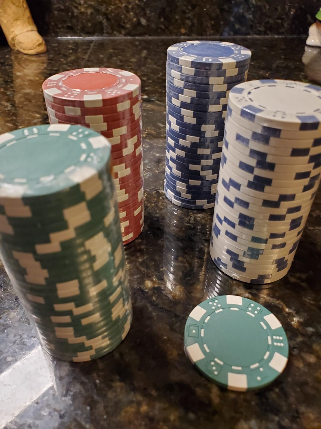 11.5 Gram Poker Chips,200pc Casino Chips Poker for Texas Hold'em, Blackjack Chips,Casino Poker Games Kit,Poker Chips Set for Card Board Game,Bulk Poker Chip,Gambling Chips customer photo 1