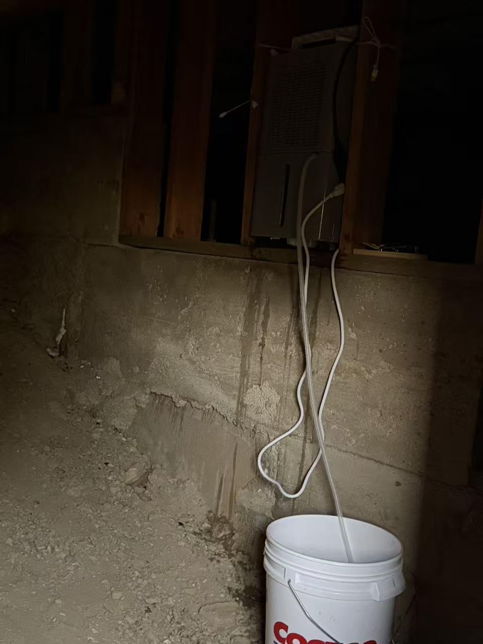 AIRPLUS 70 Pint Dehumidifier with Drain Hose, 4500 Sq.Ft for Basement customer photo 2