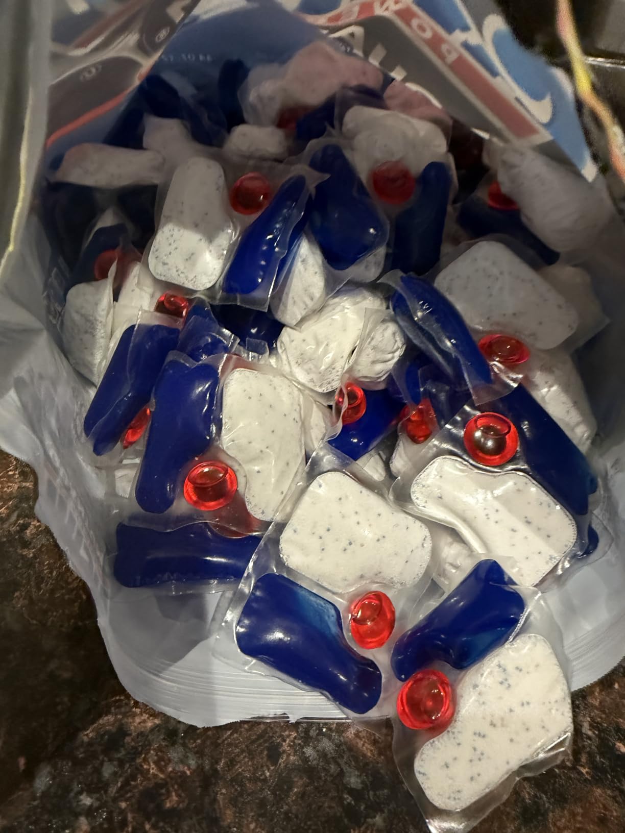 Finish Quantum Dishwasher Pods, No Pre-Rinse Dishwasher Detergent Soap Removes 24HR Dried-On Stain and Grease, Leaving a Virtually Spotless Shine, 84 Count customer photo 2