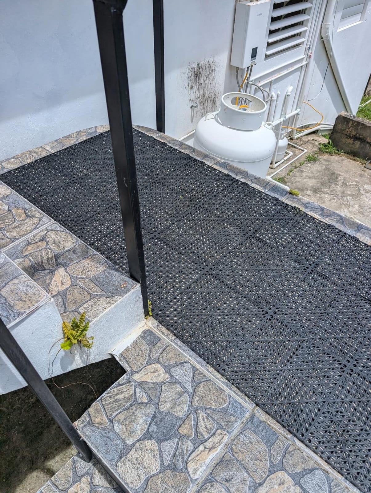 ToLanbbt Plastic Interlocking Deck Tiles 36 Pack 12
