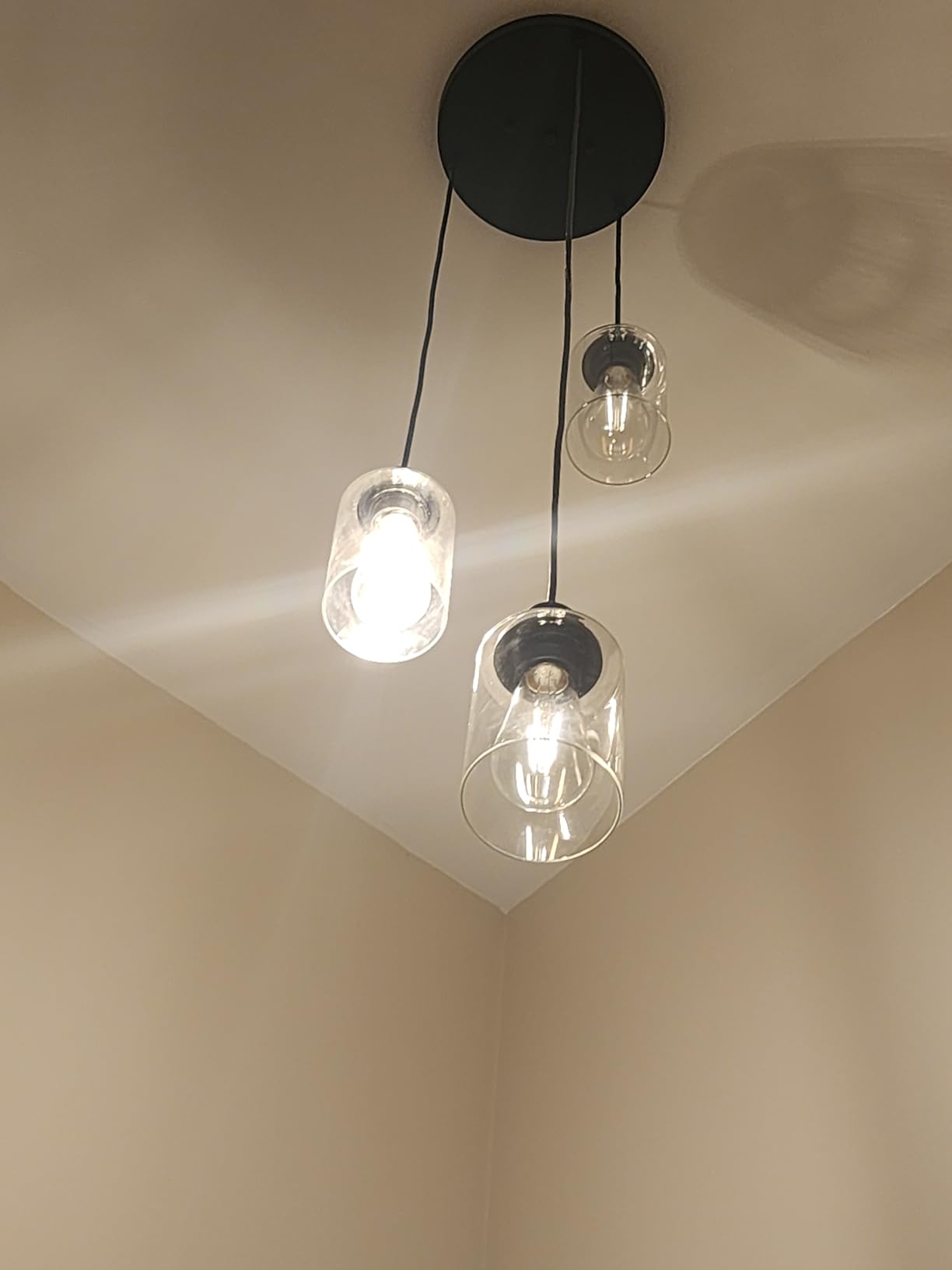 Licperron 3-Light Pendant Light Fixtures, Black Pendant Lights Kitchen Island, Adjustable Pendant Lighting with Clear Glass Shade, Modern Hanging Light Fixtures for Dining Room, Hallway, Living Room customer photo 2