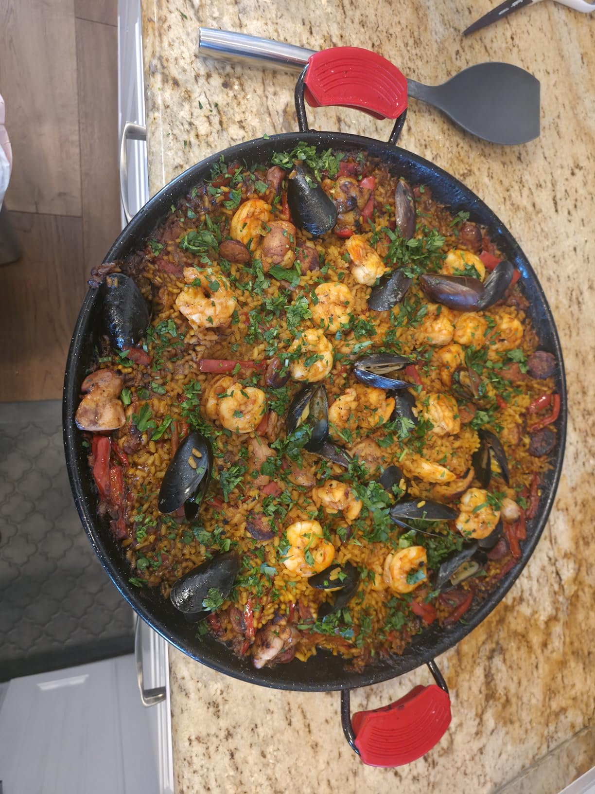 Paelluxe Paella Pan Enameled No-Rust Steel Skillet - 13 Inch, 6 Servings customer photo 2