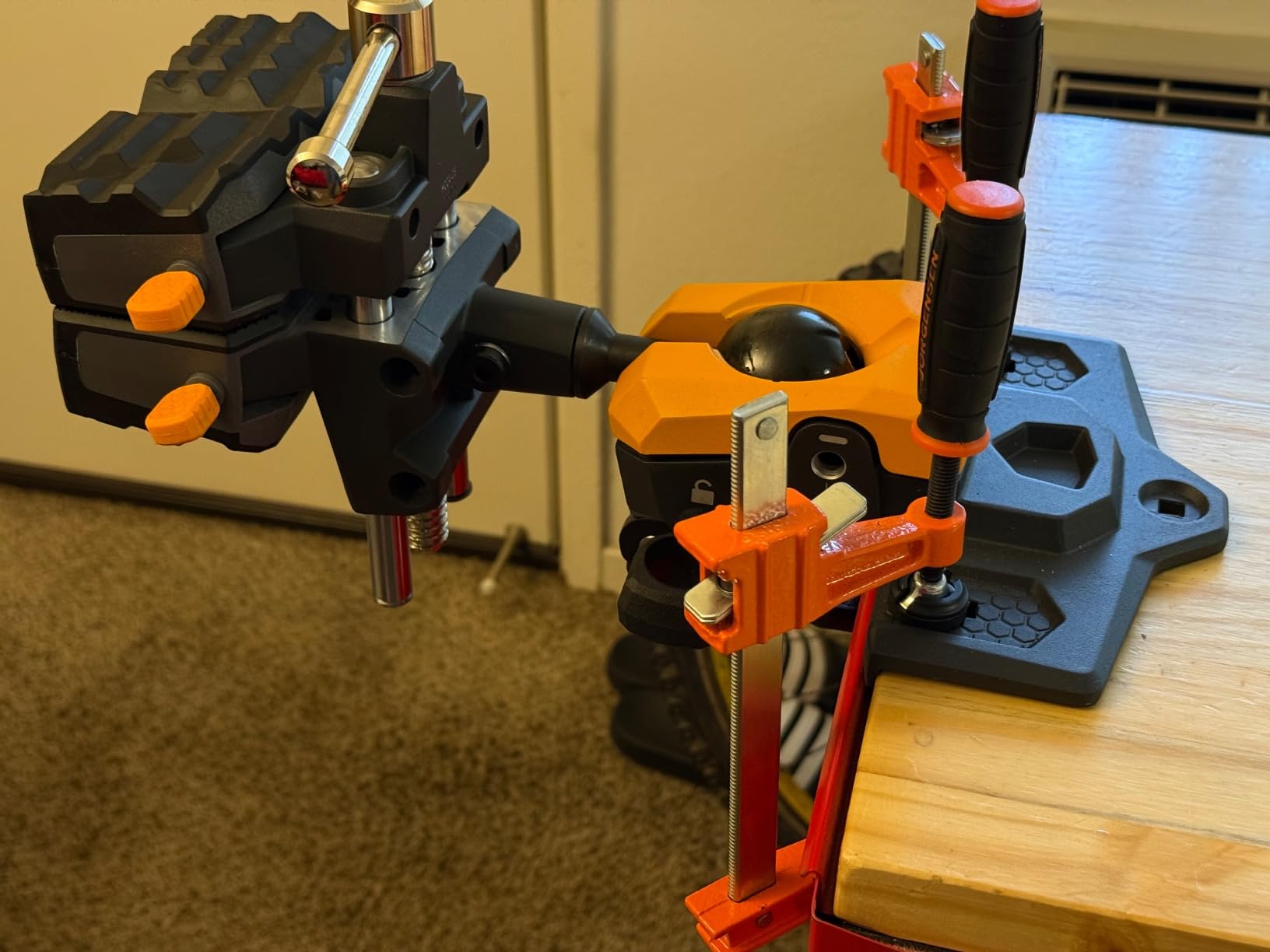 WORK IQ TOOLS IQ Vise 360° Articulating Bench Vice, Multi-Angle customer photo 2