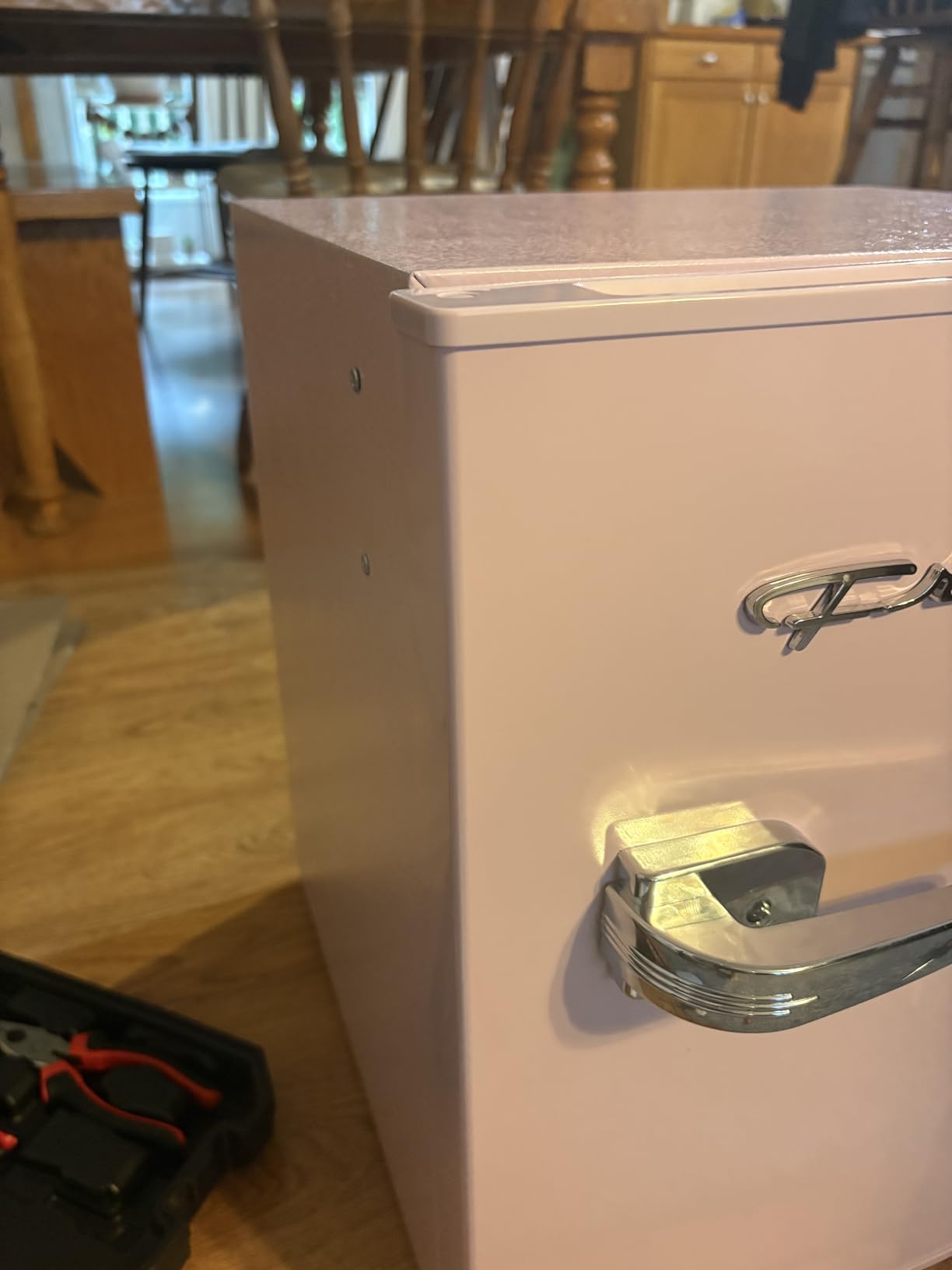 Frigidaire Retro Compact Fridge with Chiller, Countertop, Built-in Bottle Opener, Compact Refrigerator 1.6 cu ft, Mini Fridge for Office, Bedroom, Dorm Room or Cabin - 16