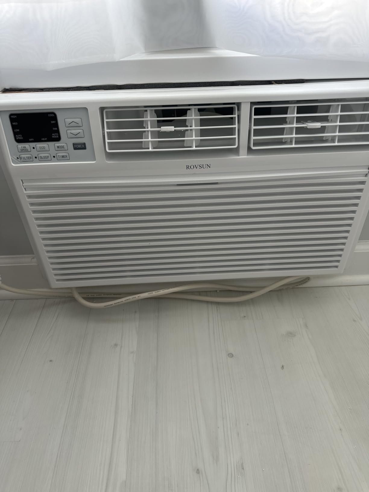 ROVSUN 8000 BTU Window Air Conditioner with Heat, Window AC Unit & Heater Combo with APP & Voice Smart Control, Timer Function & Easy Installation Kit, Work with Alexa/Google Assistant, 115V/60Hz customer photo 1