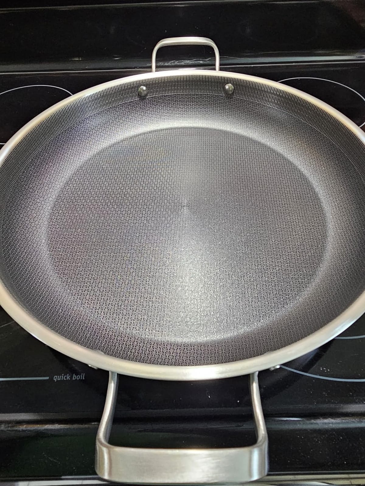 Yeksum Tri-Ply Stainless Steel Paella Pan, 14.5 inch Large Skillet,12 Servings 18/10 Large Paella pan with Lid,Jumbo Cooker,Perfect for Outdoors, Camping, Parties customer photo 1