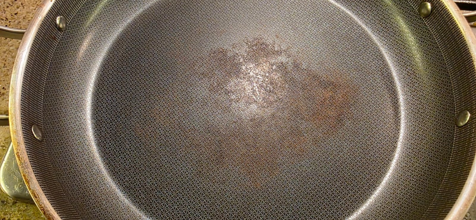 Yeksum Tri-Ply Stainless Steel Paella Pan, 14.5 inch Large Skillet,12 Servings 18/10 Large Paella pan with Lid,Jumbo Cooker,Perfect for Outdoors, Camping, Parties customer photo 2