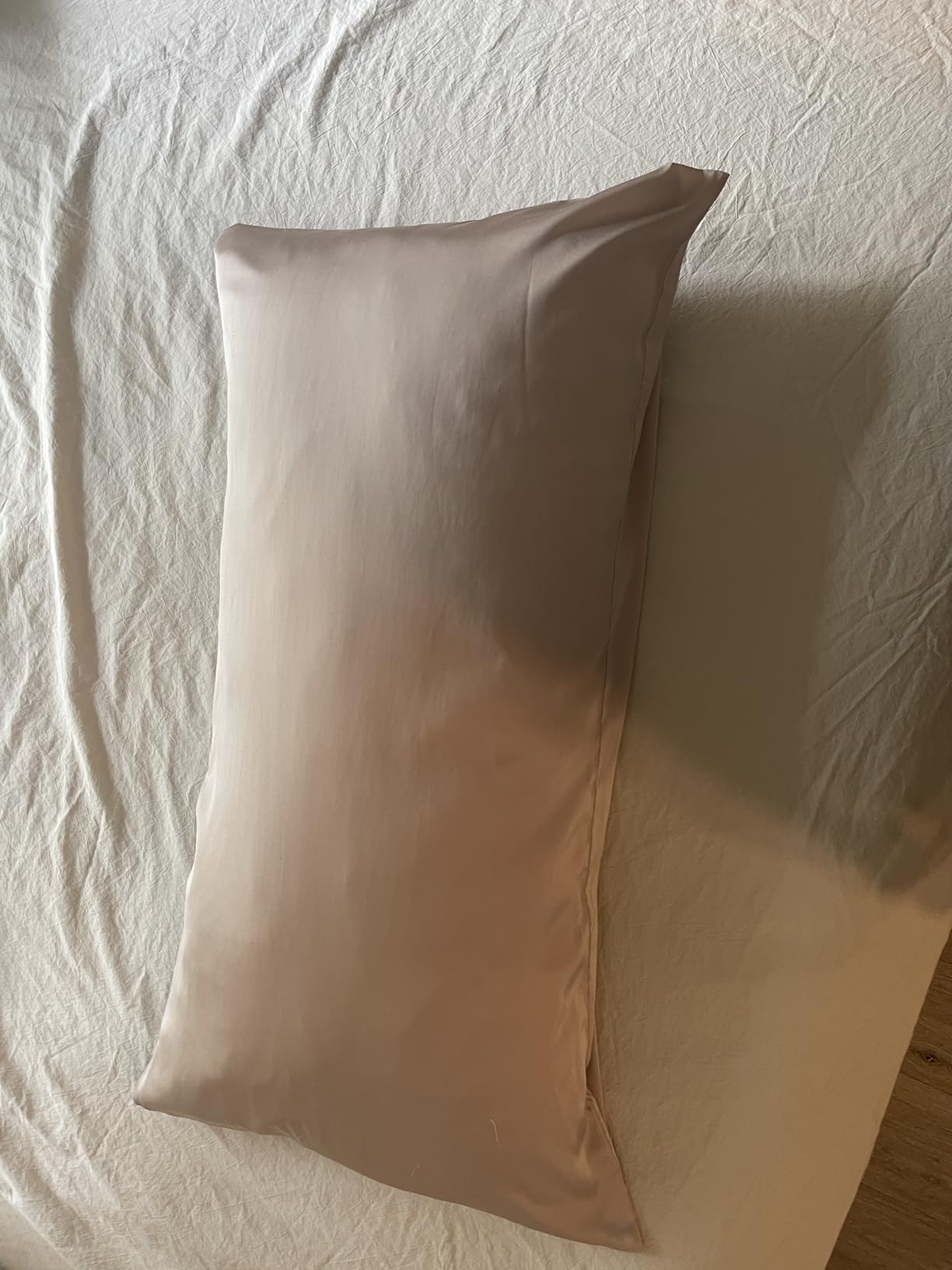 LYSHIN Silk Pillow Cases Standard Size with Hidden Zipper, Champagne customer photo 1