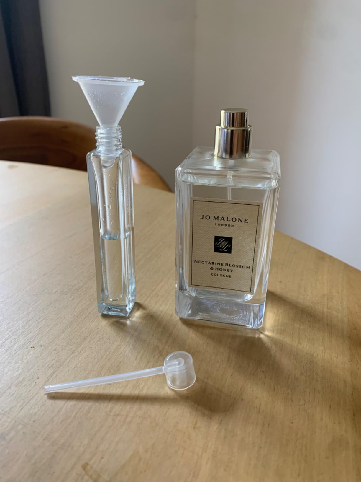 5PCS Cologne Atomizer Empty, 10ML Mini Perfume Bottles Refillable With Dispenser Tools, Pocket Spray Bottle for Travel and Sample Container (Transparent+Golden Cap) customer photo 1