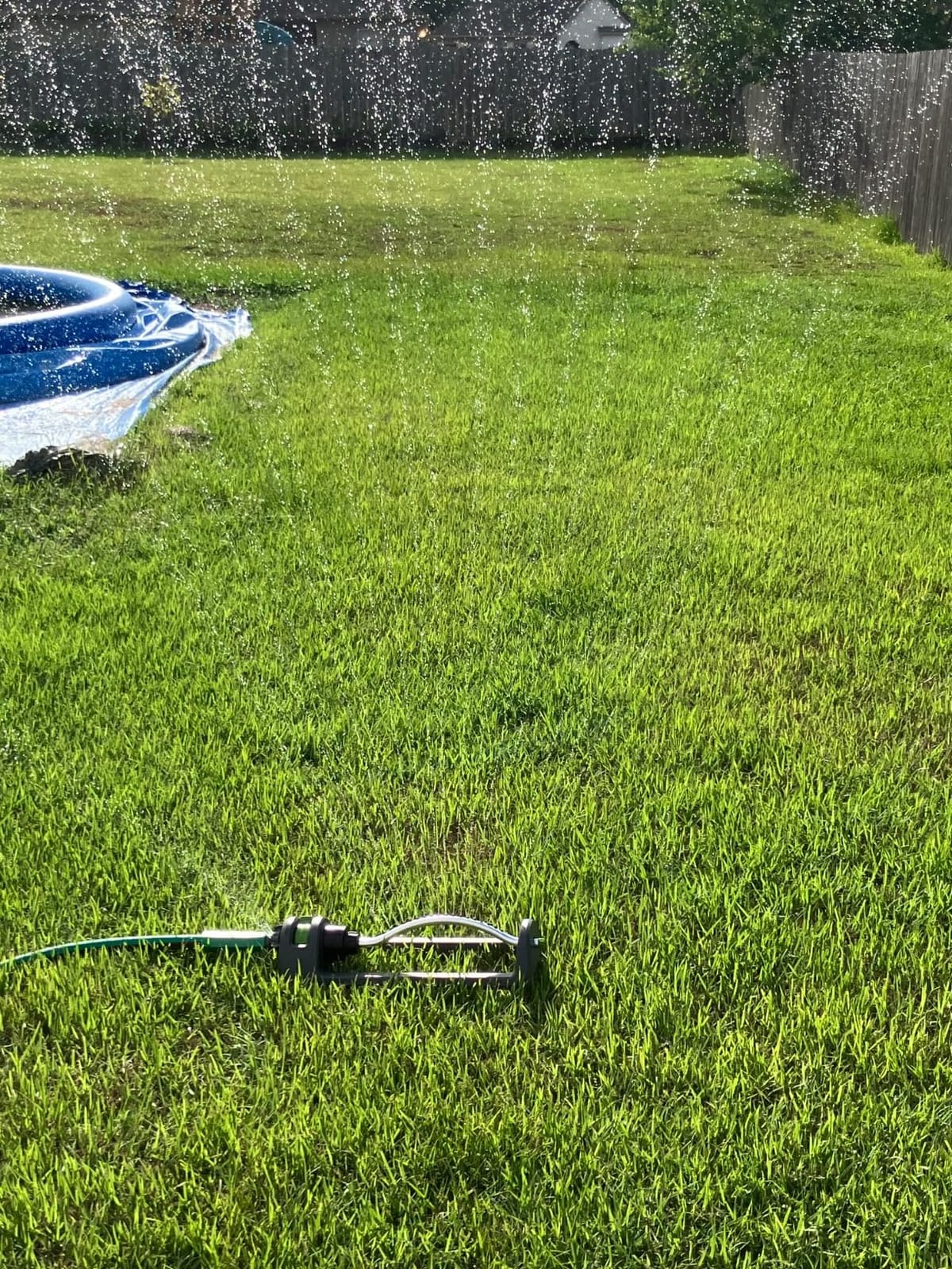 Lawn Sprinkler, 18-Hole Brass Nozzle Oscillating Sprinkler, Garden Tool for Lawns up to 3,600 Square Feet, Jet Cleaning Needle Hidden on the End of the Product, Gray customer photo 2