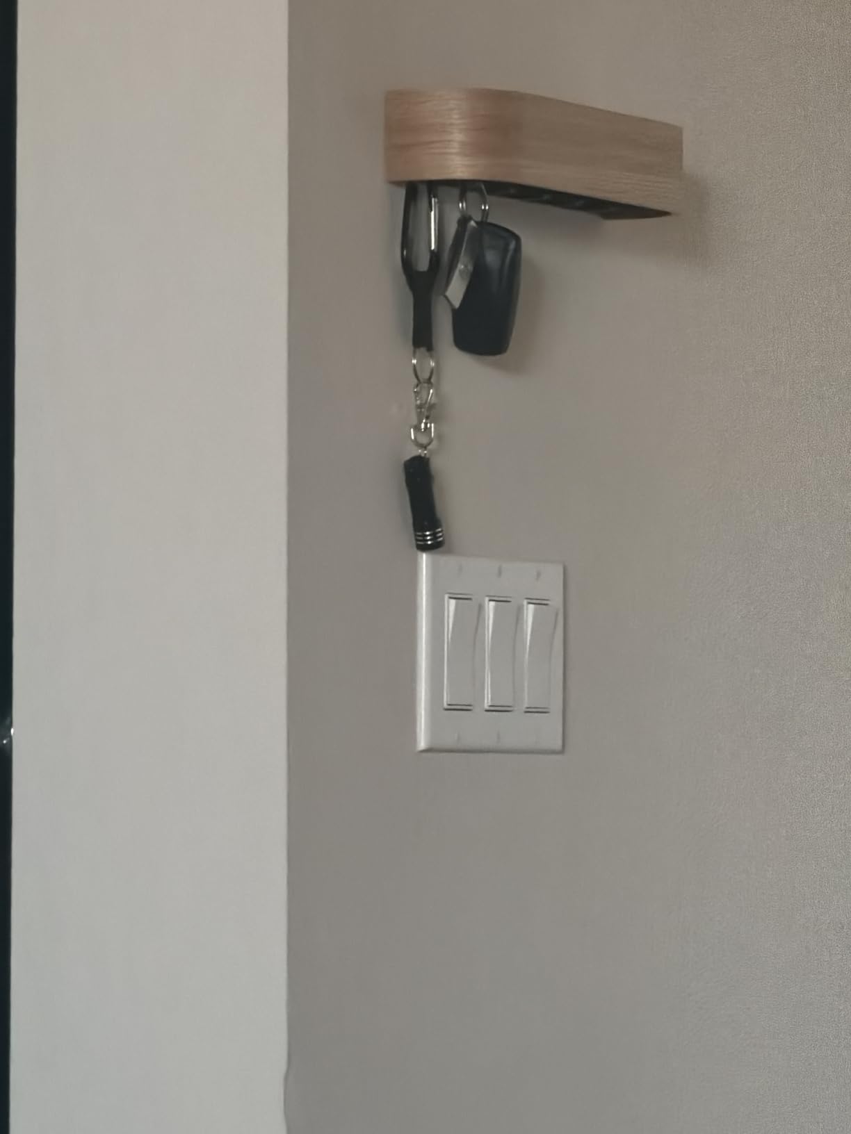 Kazai. Key Holder 'Toke' | Minimalist Key Hook Design from Berlin | Modern Key Holder Wall Mount with Wooden Shelf | Key Rack for Wall as Entryway Organizer | Walnut customer photo 2