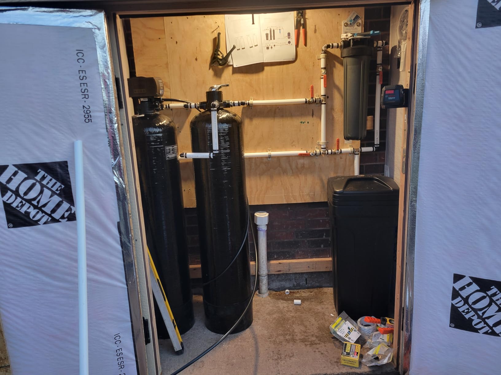 Aquasure Signature Elite Complete Whole House Water Treatment System with Digital Metered Control Water Softener, Conditioner and 75 GPD RO Reverse Osmosis Filtration (72,000 Grains) customer photo 1
