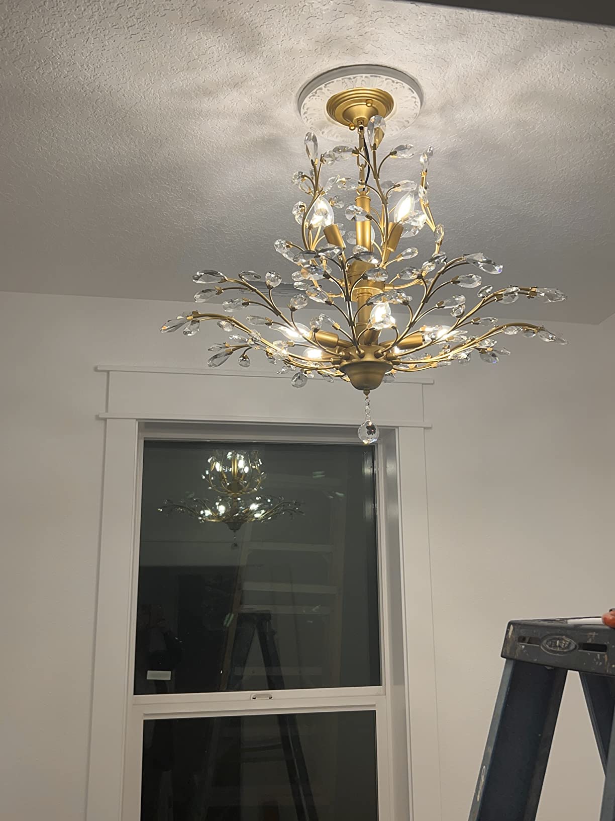 Garwarm 38.7 Inch Crystal Chandelier, 6-Light Black Rectangle Ceiling Light customer photo 1