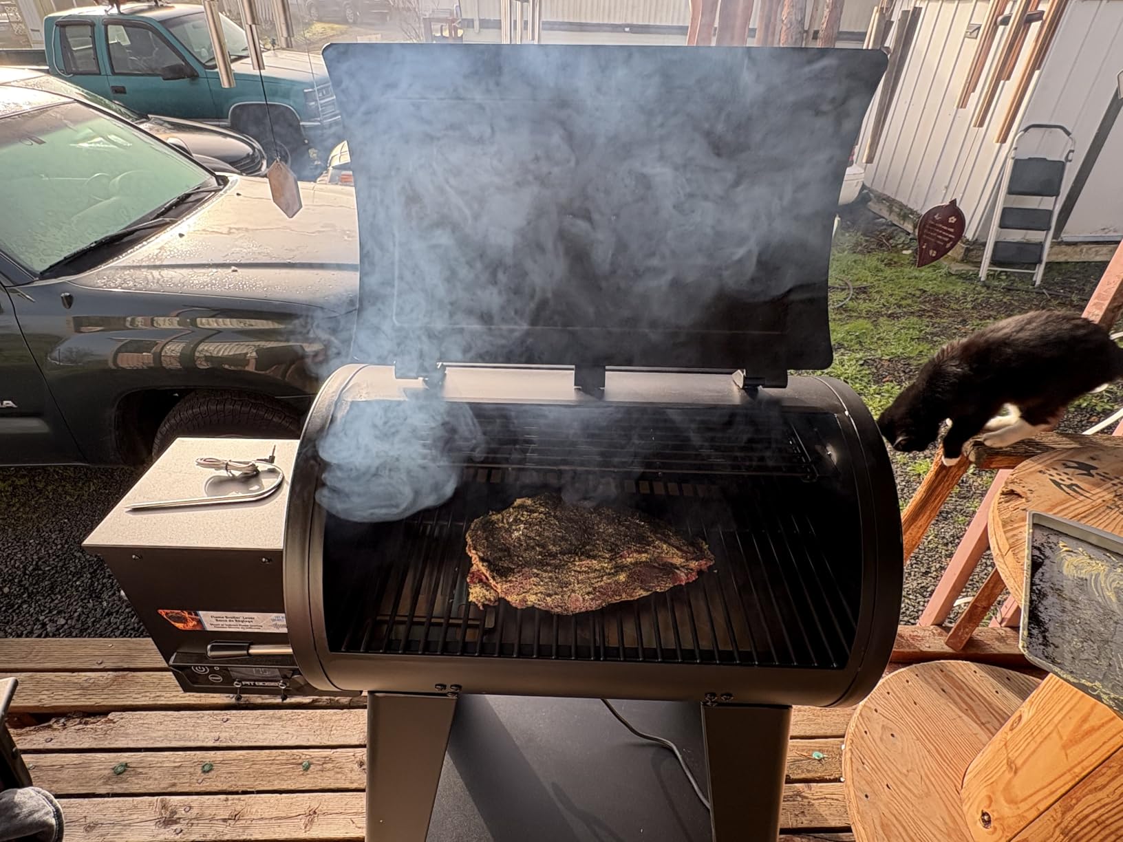 Pit Boss 700 FB2 Series Wood Pellet Grill & Smoker with Flame Broiler and LCD Digital Controller, 747-Sq. In. Cooking Space, 180°F to 500°F Temperature Range, Meat Probe, 21 lb. Pellet Hopper, Black customer photo 1