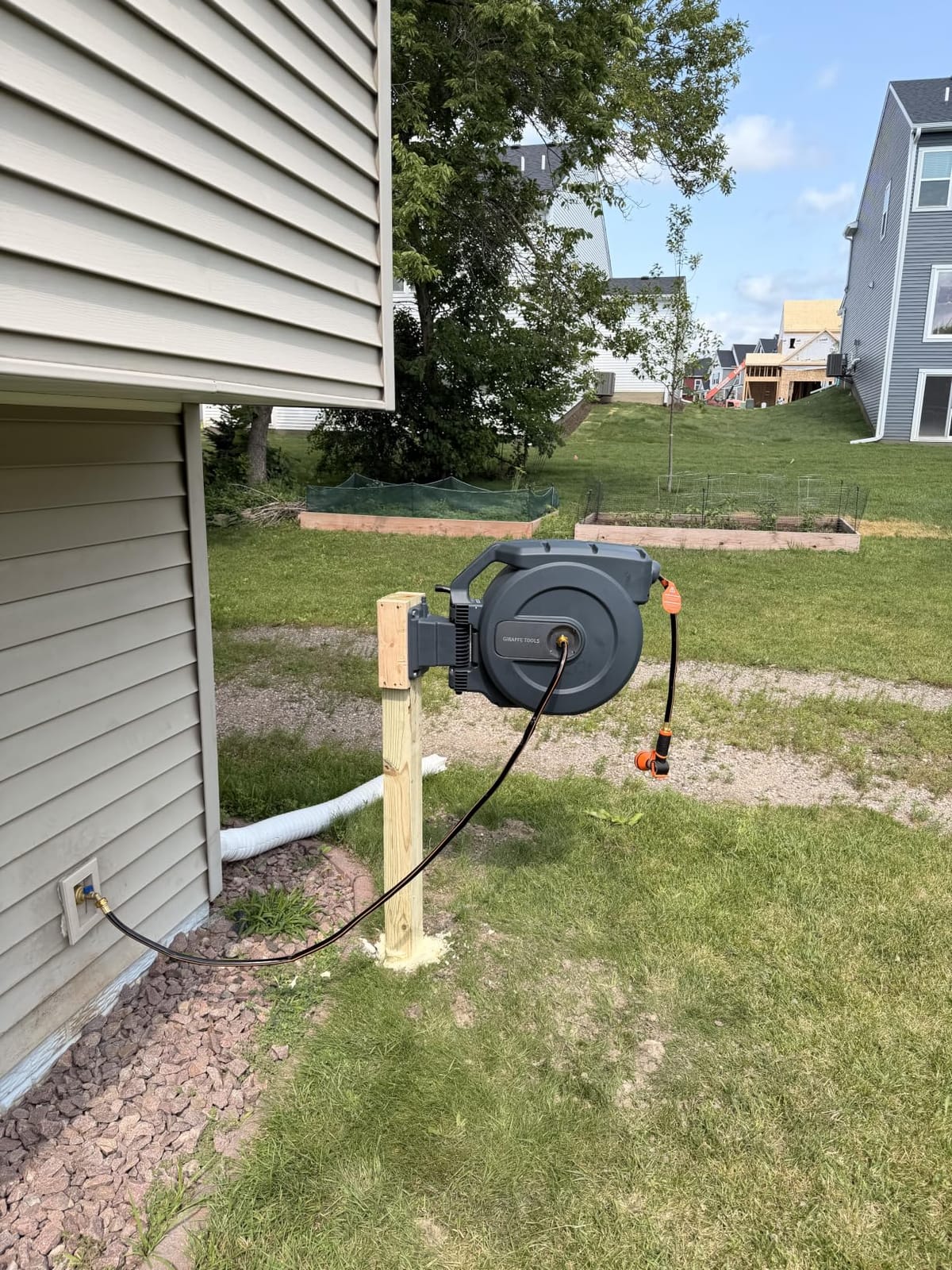 Giraffe Tools Retractable Garden Hose Reel 5/8