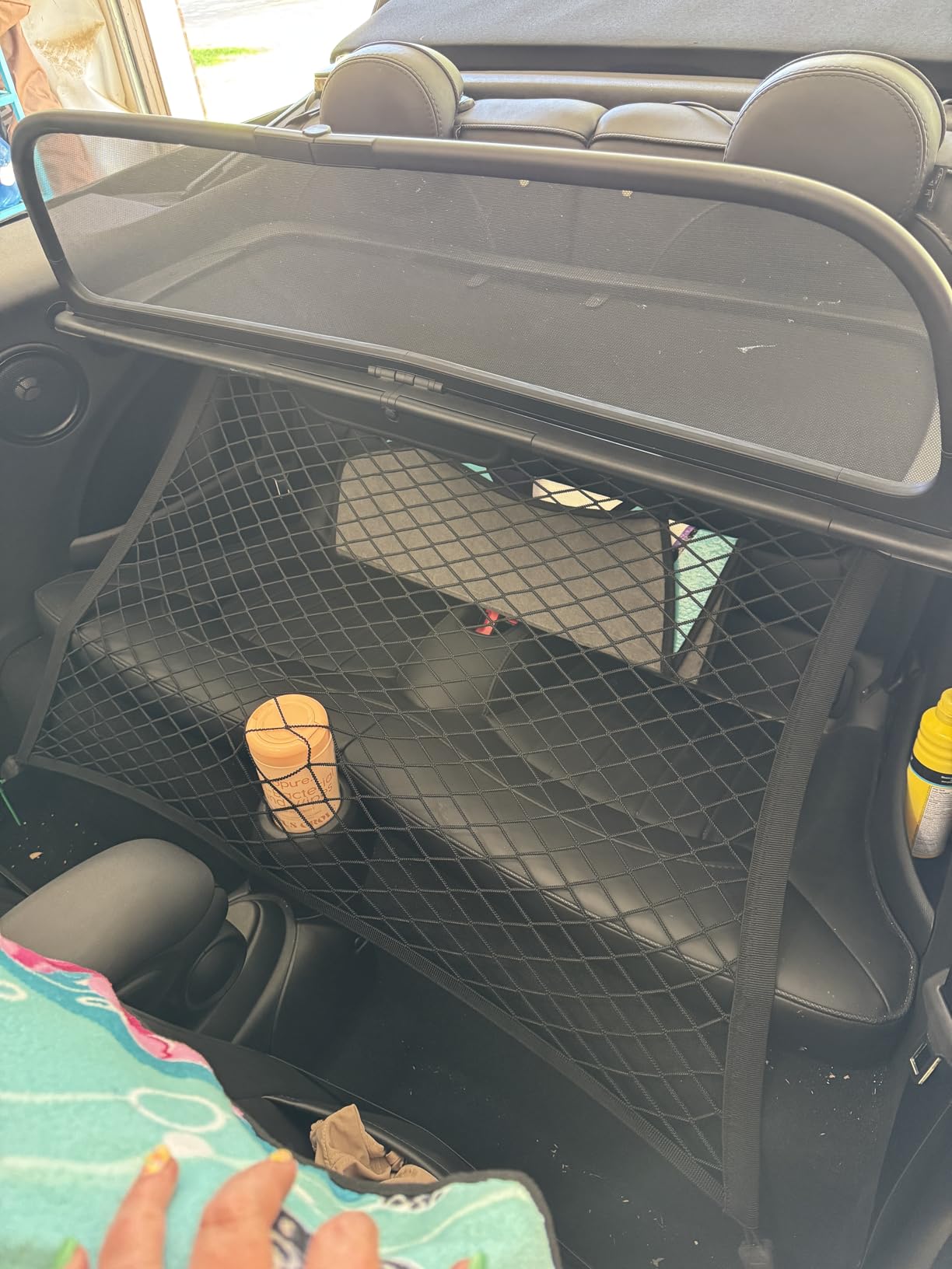RED WOLF Elastic Cargo Net for SUV Rear Trunk Bed Netting Cover Net Stretchable Mesh Organizer 32
