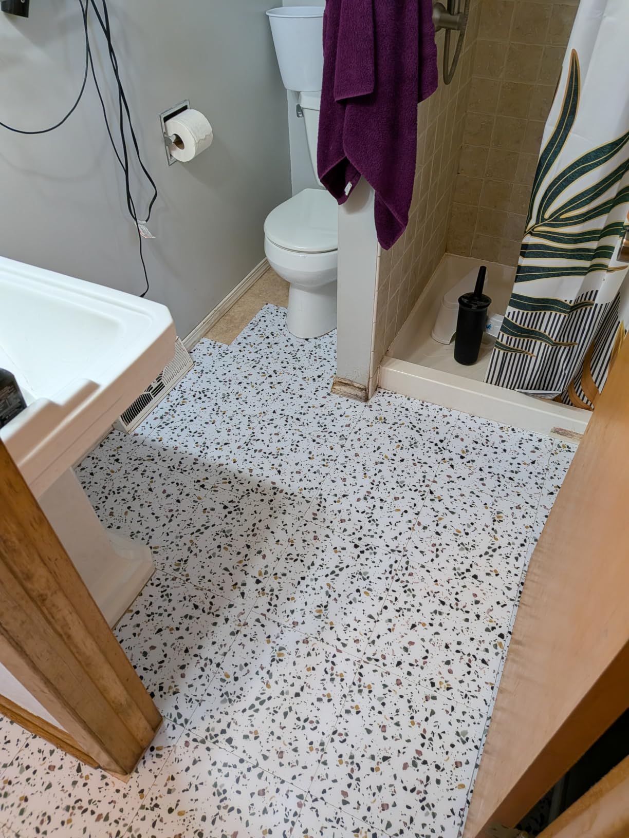 20-Pack 20 Sq.Ft Peel and Stick Floor Tiles Vinyl Matte Pattern Flooring, 12” x 12” Self Adhesive Vinyl Flooring DIY for Kitchen, Bathroom, Laundry, White Terrazzo Marble customer photo 1