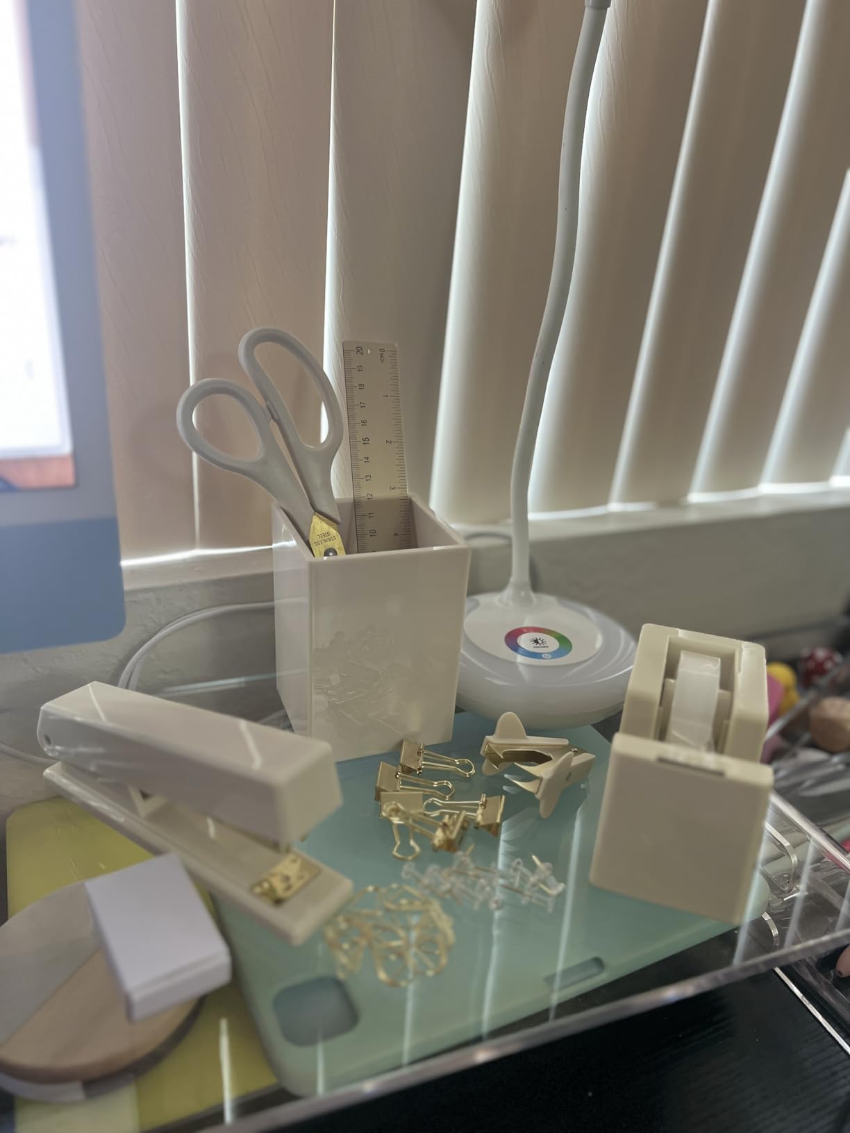 Aesthetic Desk Accessories Set for Women - A Complete Office Organizer Set customer photo 1