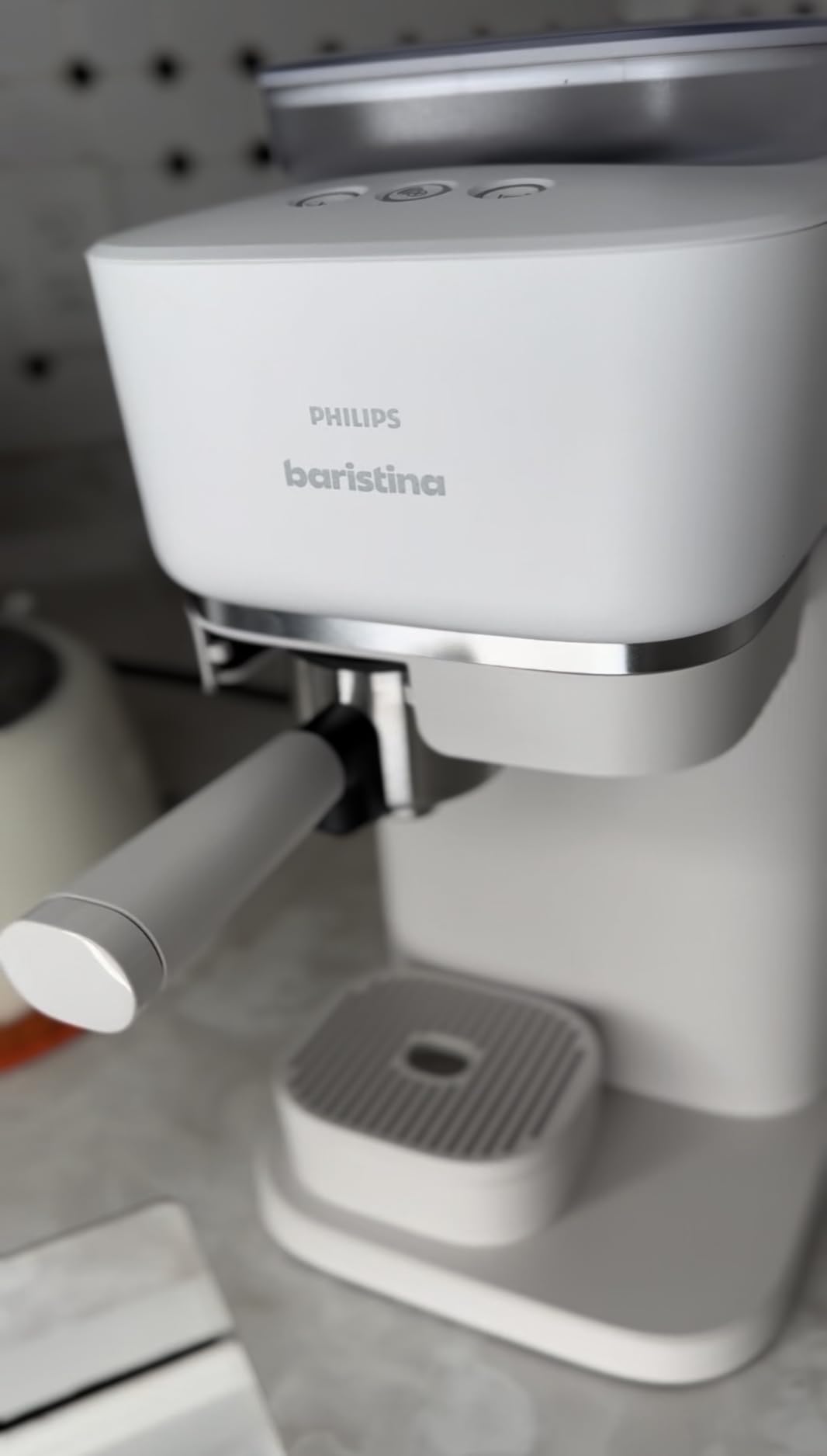 PHILIPS Baristina Espresso Machine, Grinds, Tamps & Brews, Natural White customer photo 1