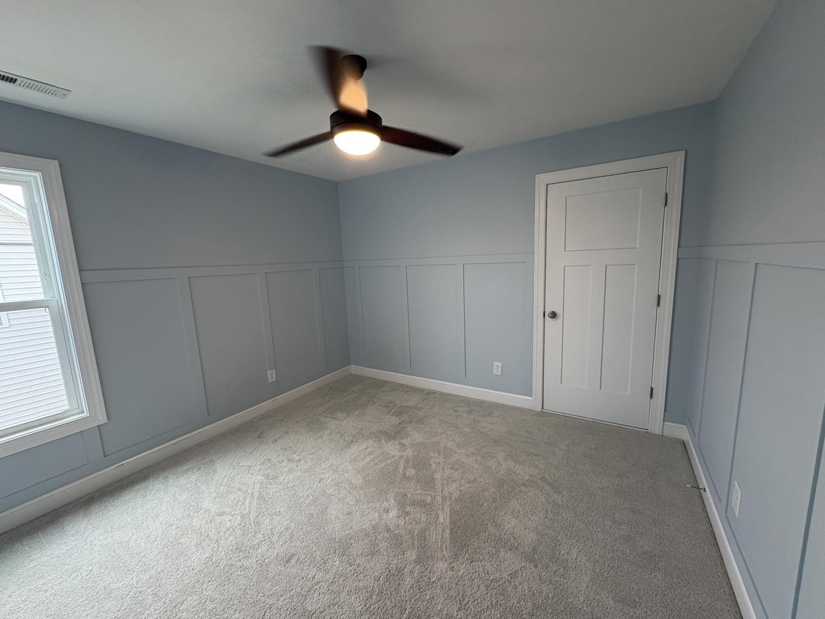 Art3d MDF Premade Paintable Board and Batten Wainscoting Kit, 189 x 54 in customer photo 2