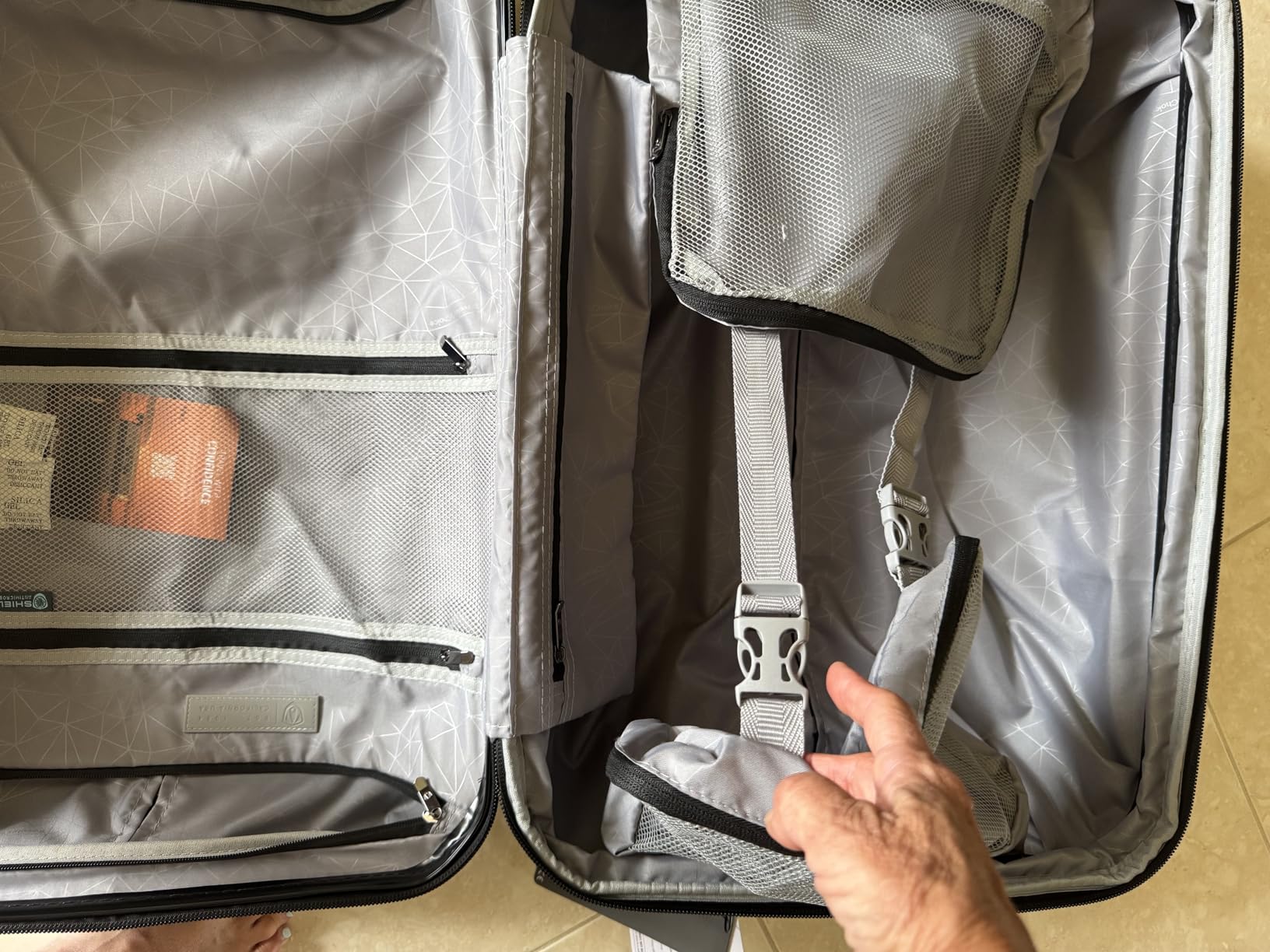 Traveler's Choice Pagosa Hardshell Expandable Luggage with Spinner Wheels, Latte Beige, 3-Piece Set (22/27/30) customer photo 2