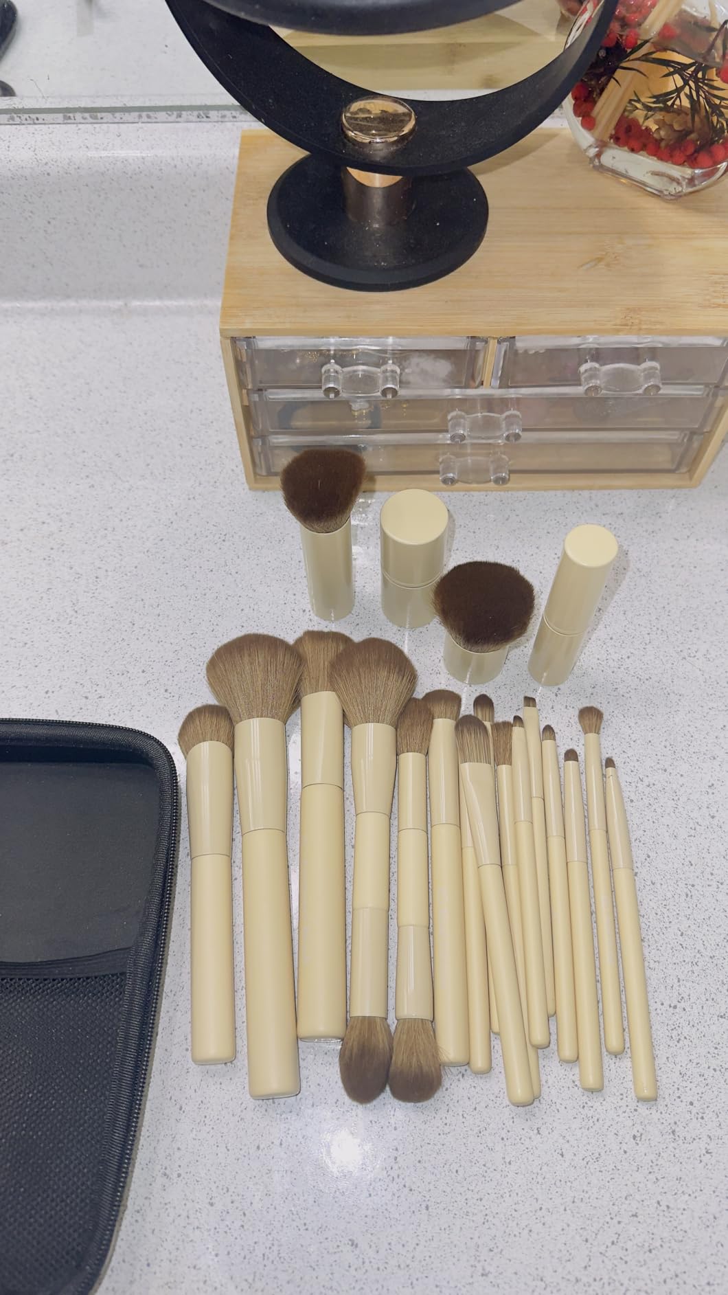 Professional Makeup Brush Set with Travel Case, 20 PCS Synthetic customer photo 2