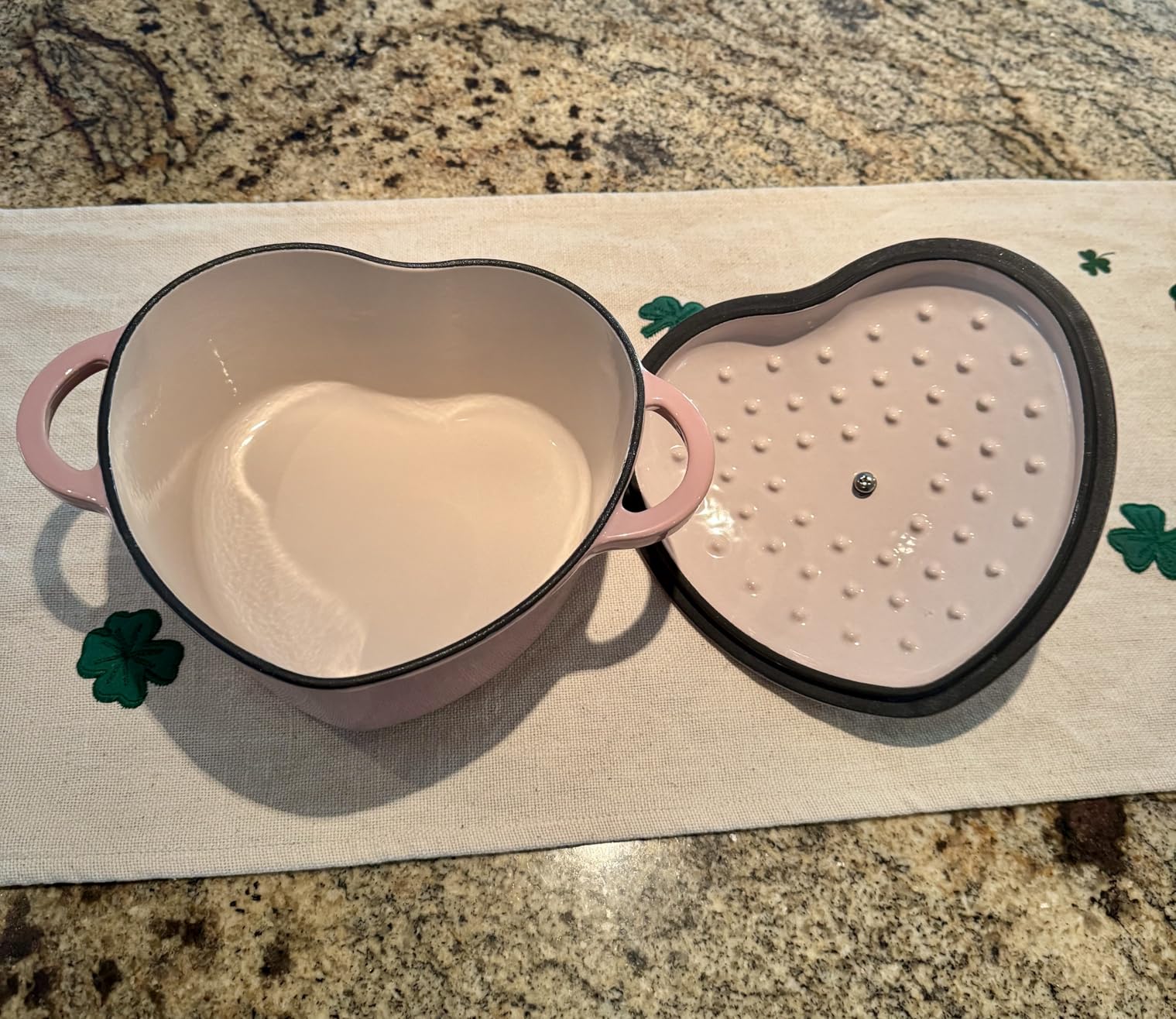 Paris Hilton Enameled Cast Iron Braiser, Heart-Shaped Skillet with Lid, Superior Heat Retention Casserole, Stovetop and Oven-to-Table, 3.5-Quart, Pink customer photo 1