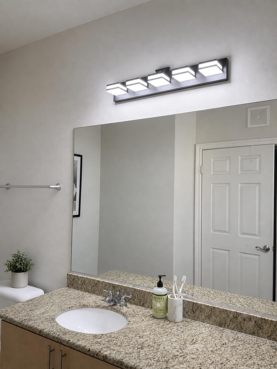 IZORRO LED Modern Bathroom Lights Fixtures(4-Light,Dimmable,360°Rotate),Matte Black Acrylic Wall Lighting,Vanity Lights for Bathroom Over Mirror - 6000k 24In （No Assembly Required） customer photo 2